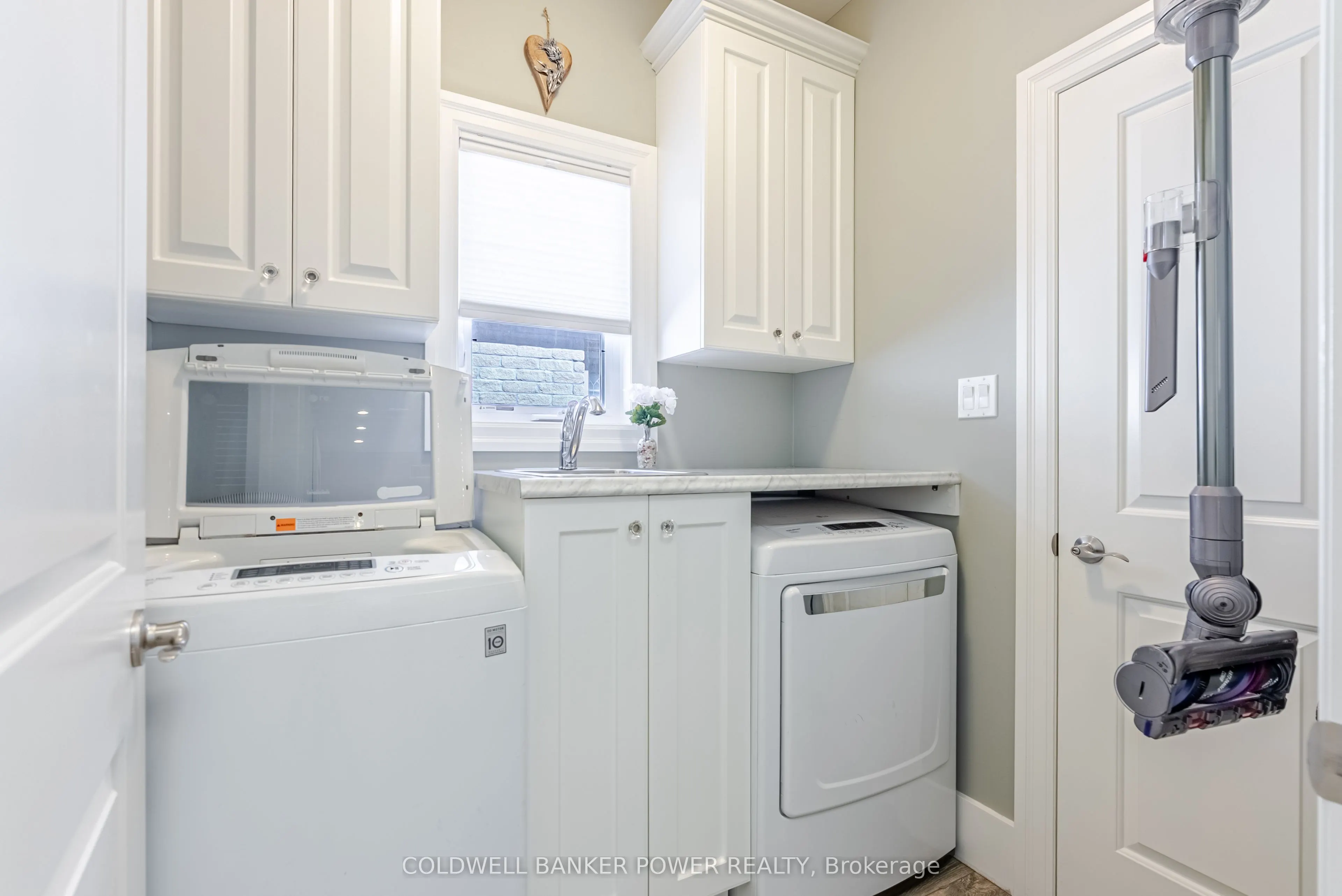 2081 Wallingford Avenue, #18