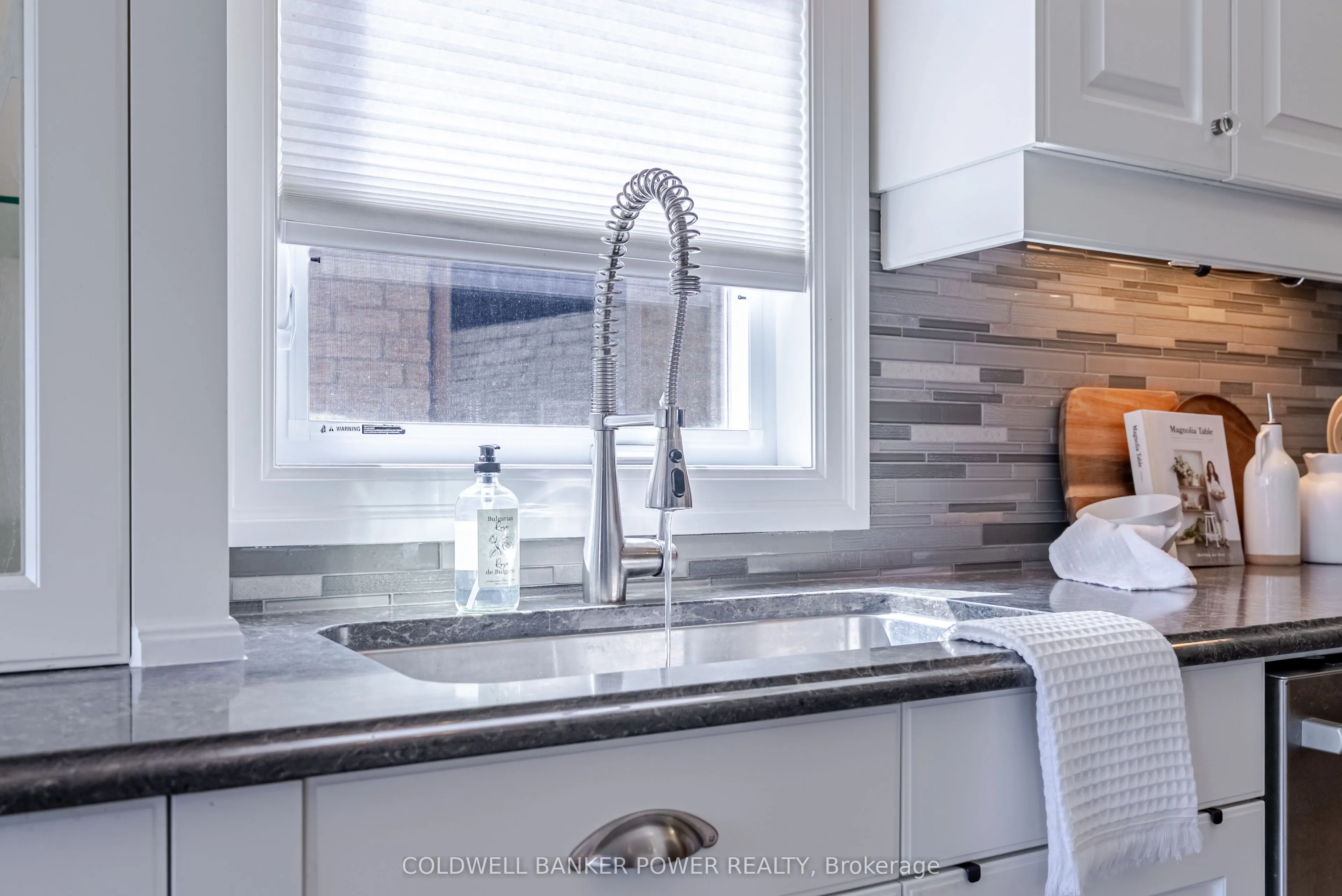 2081 Wallingford Avenue, #18