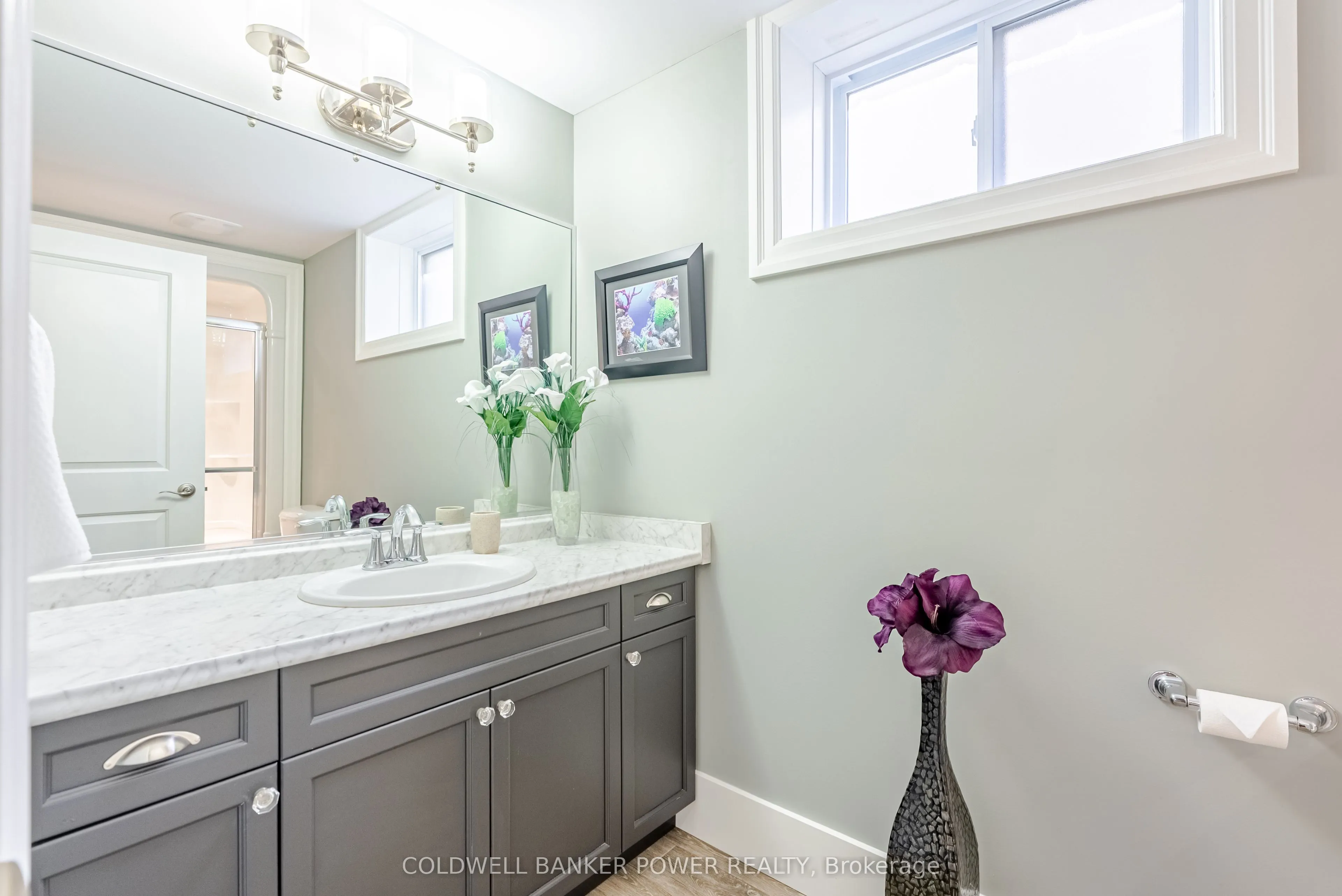 2081 Wallingford Avenue, #18