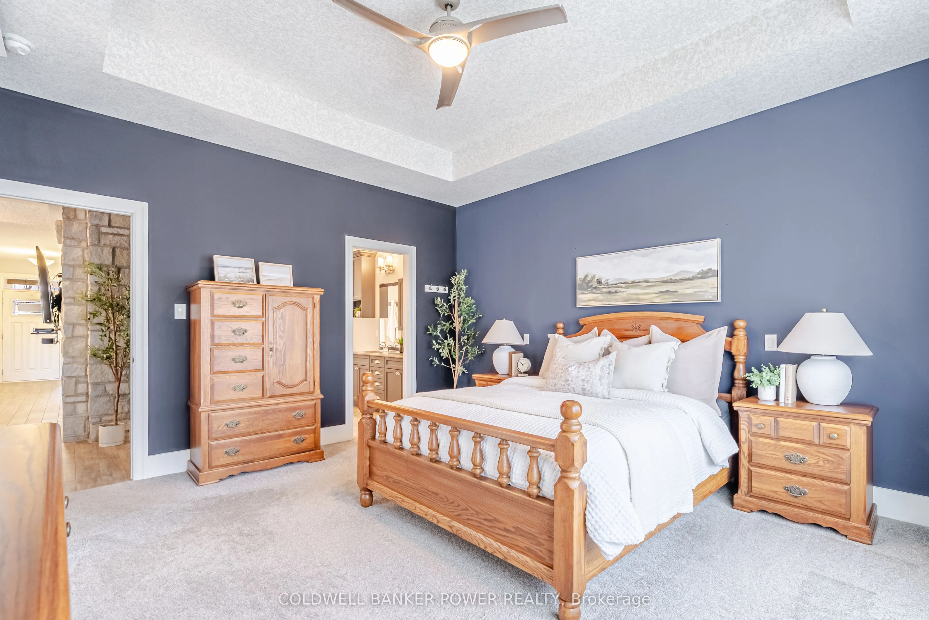 2081 Wallingford Avenue, #18