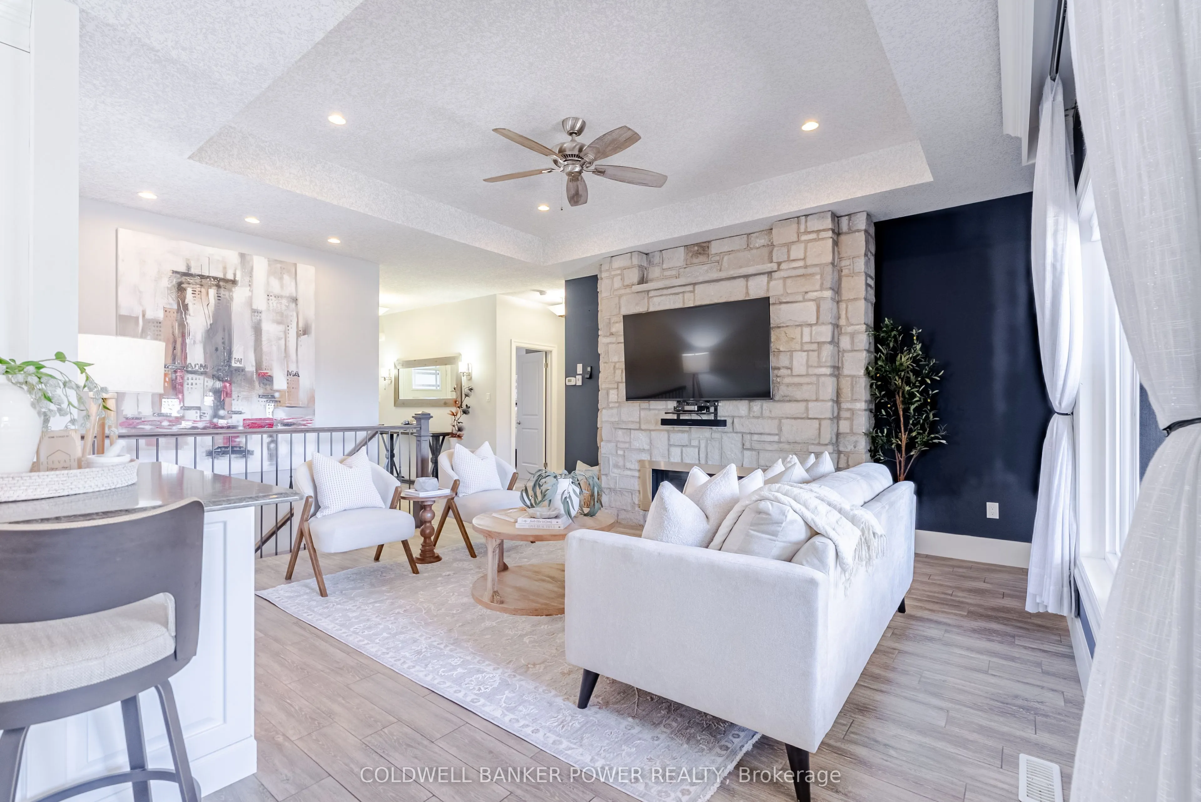 2081 Wallingford Avenue, #18