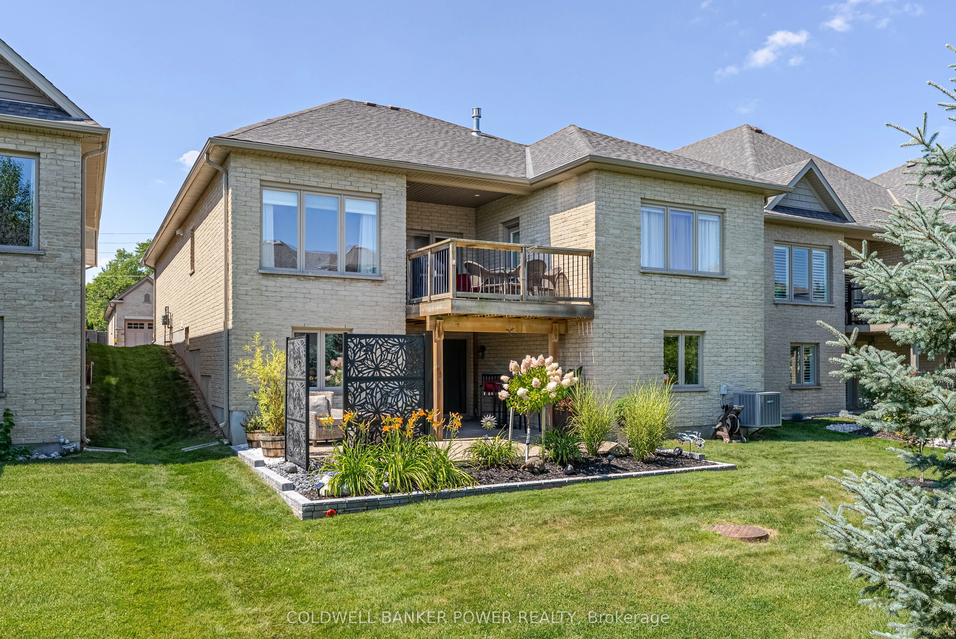 2081 Wallingford Avenue, #18