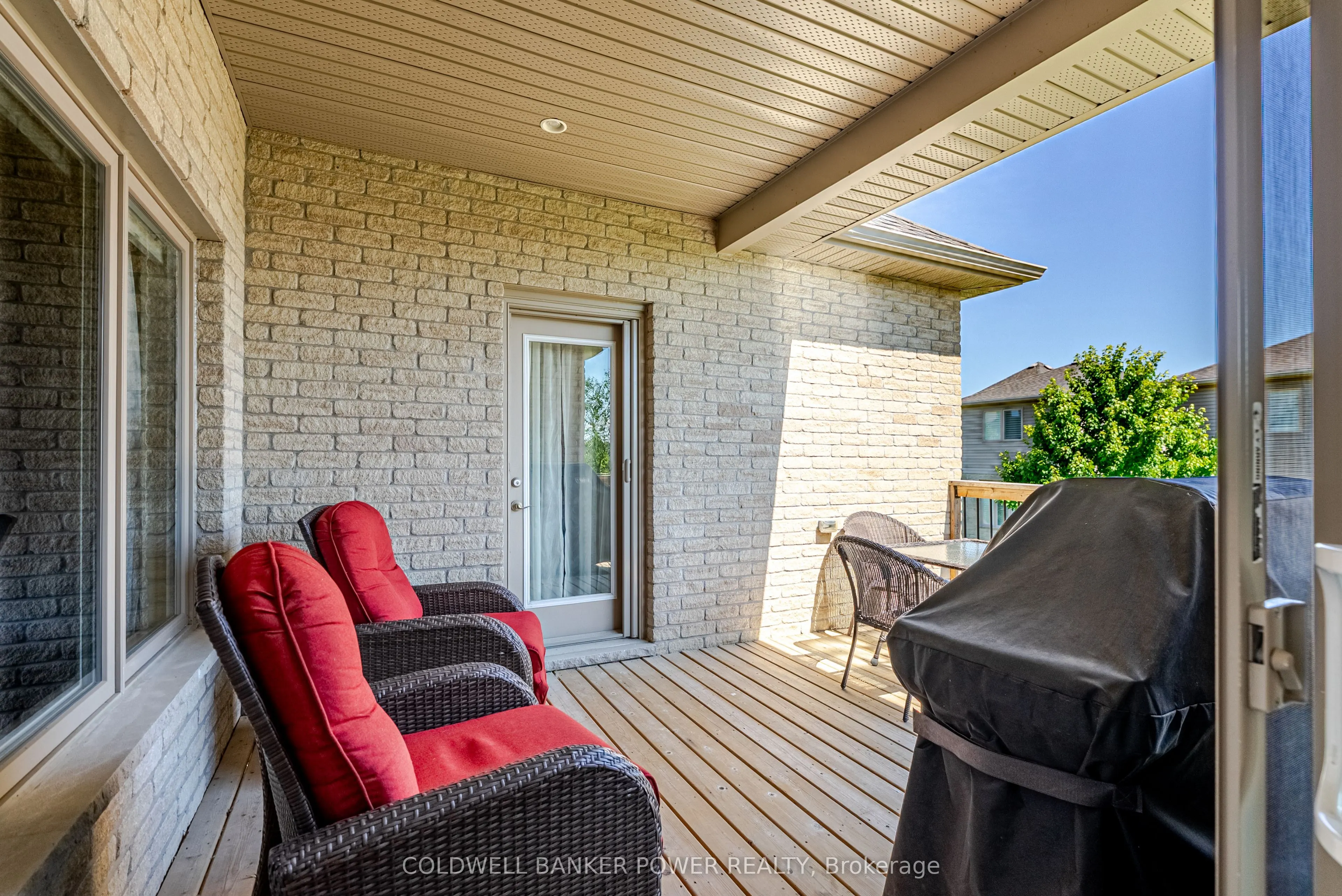 2081 Wallingford Avenue, #18