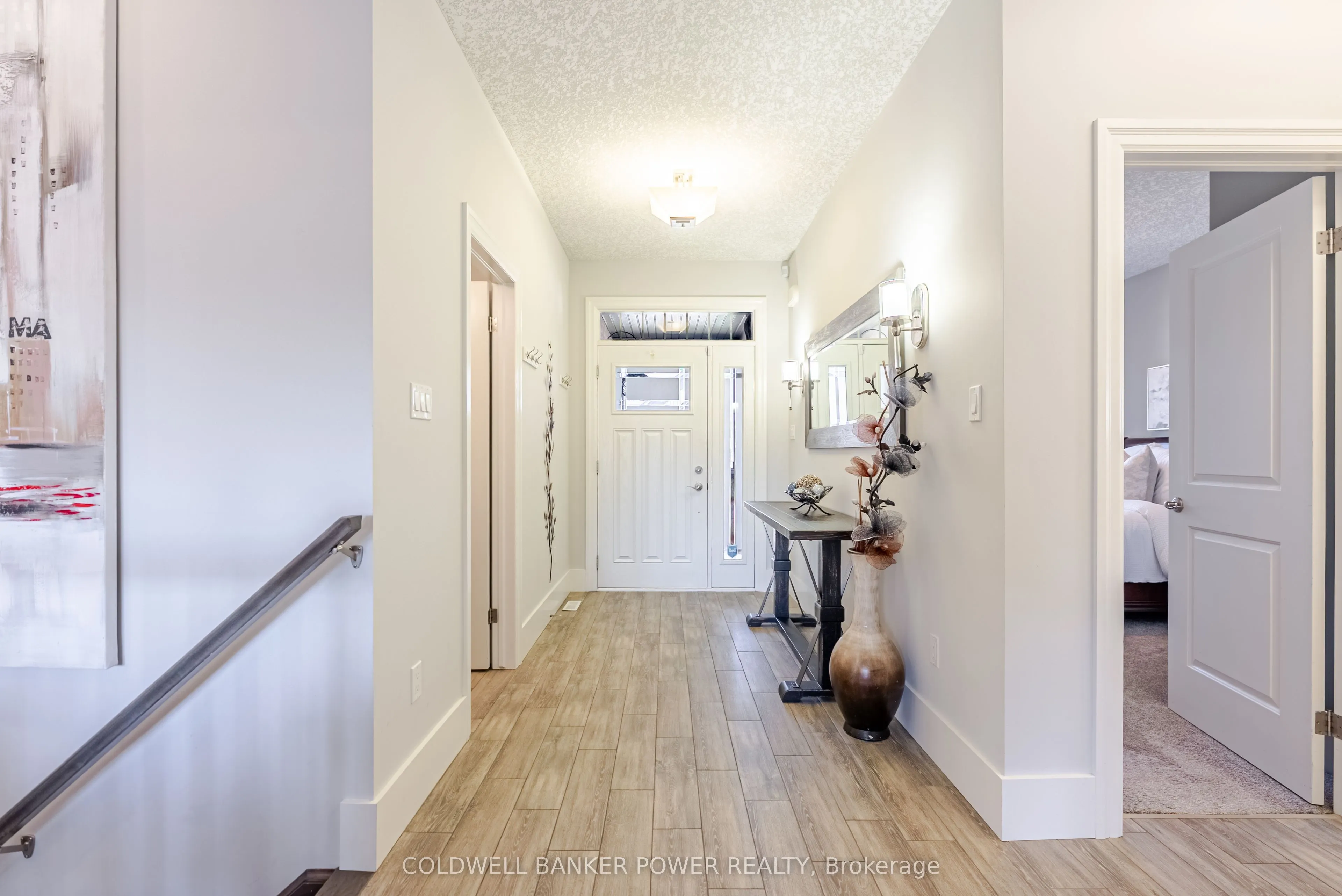 2081 Wallingford Avenue, #18