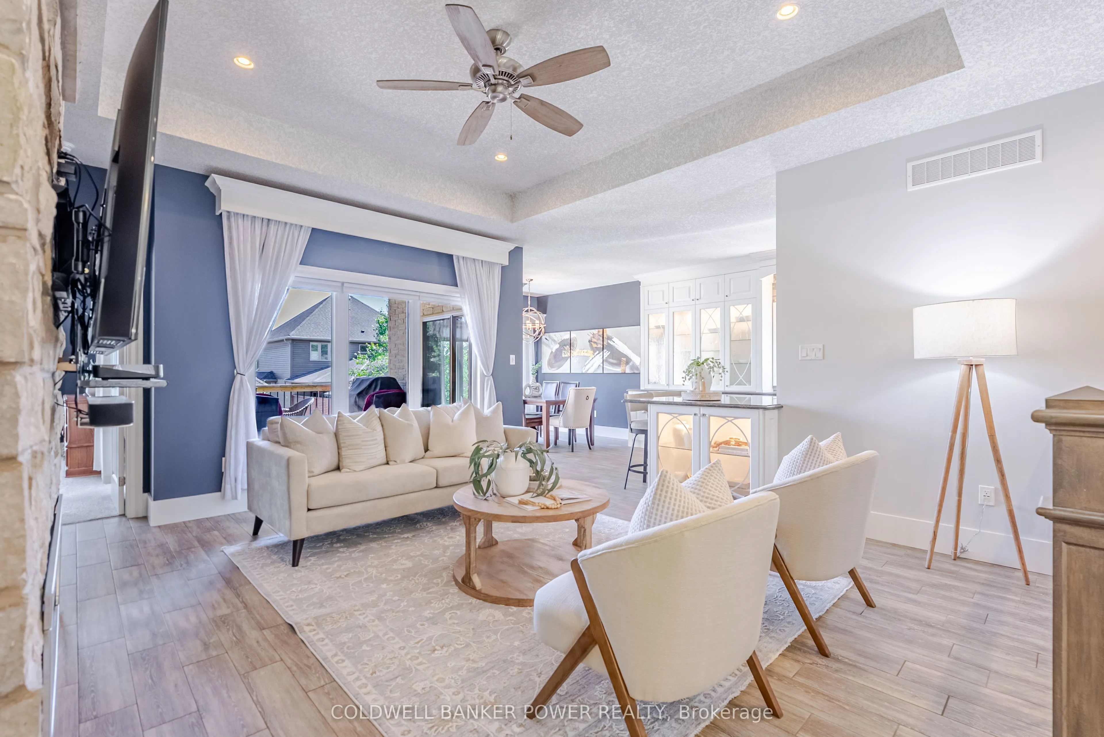 2081 Wallingford Avenue, #18