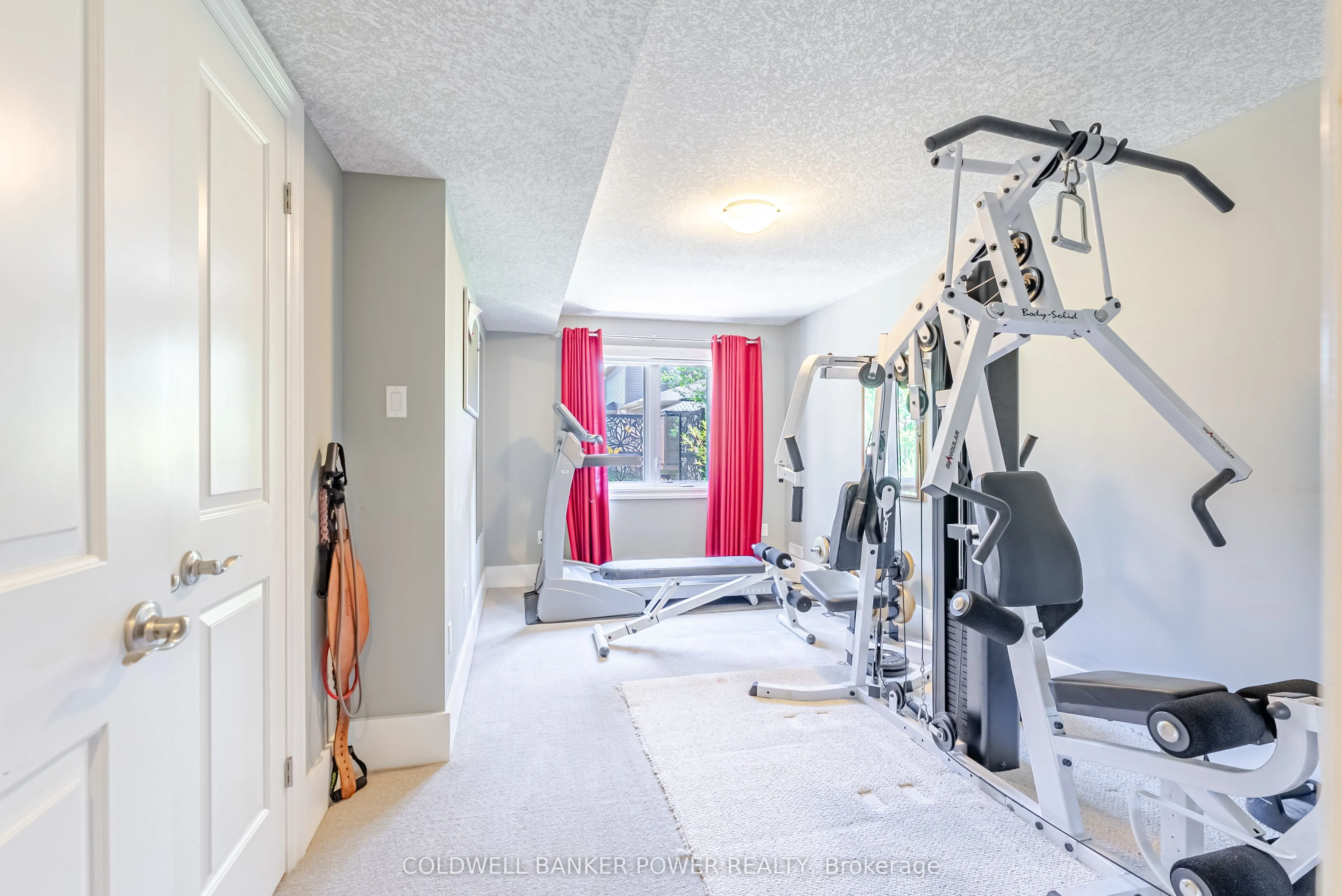 2081 Wallingford Avenue, #18
