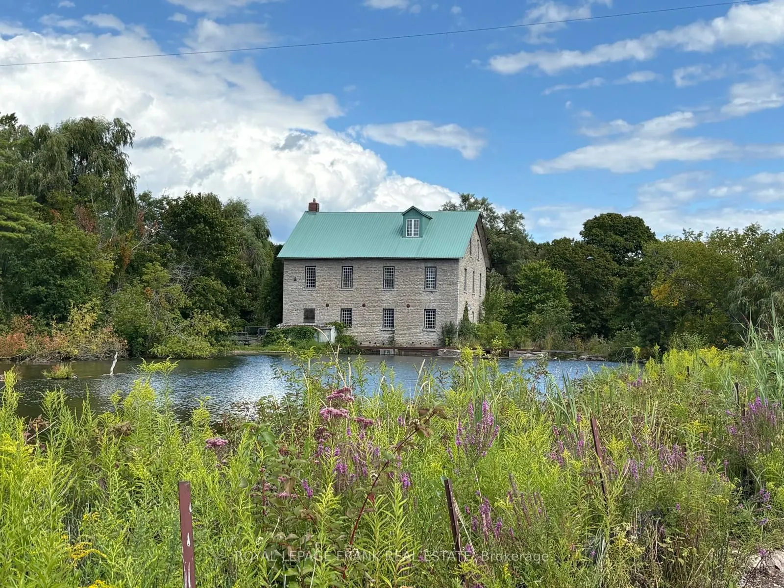 3 Pond Street
