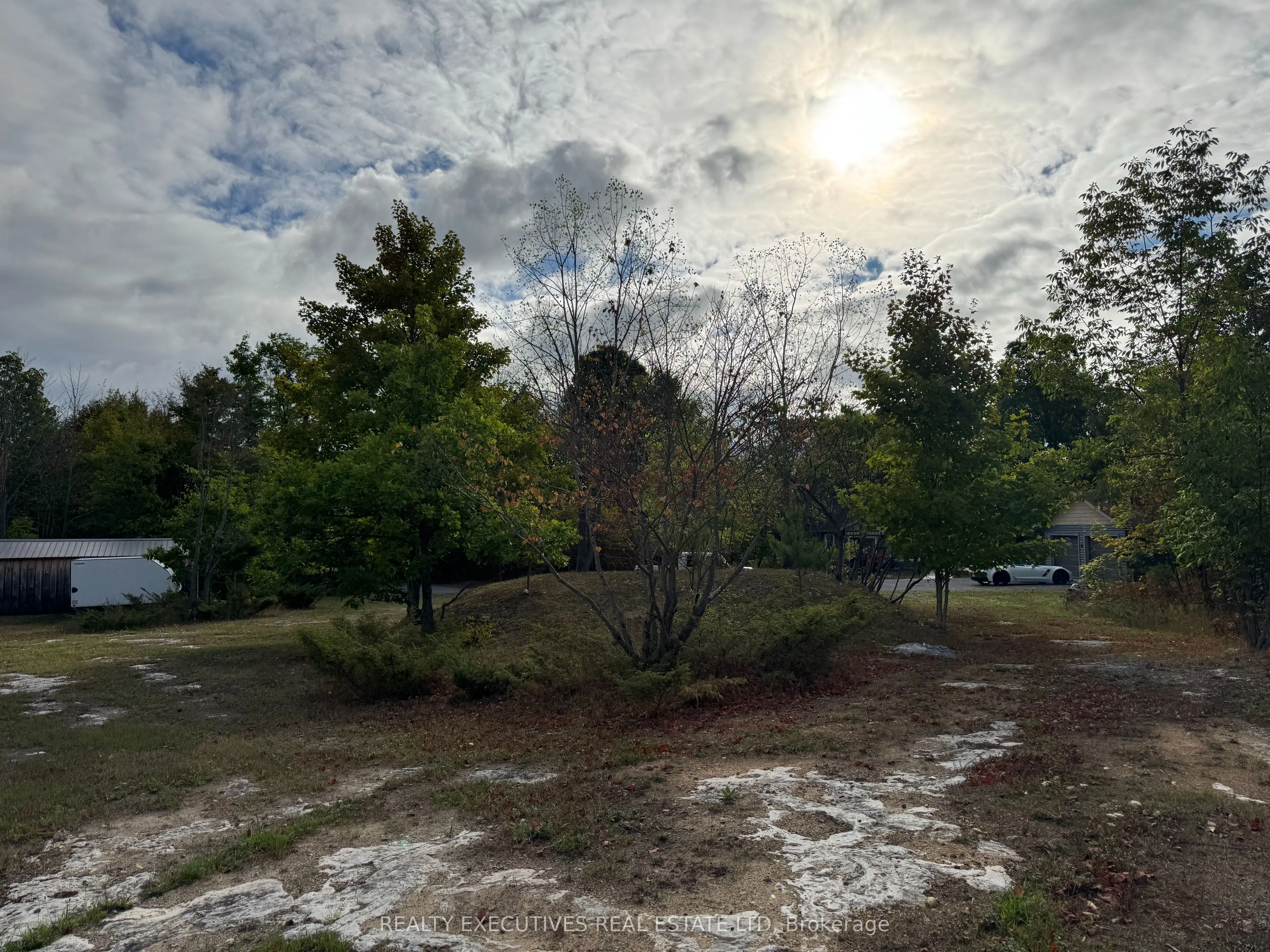 836 Narrow Locks Road NW