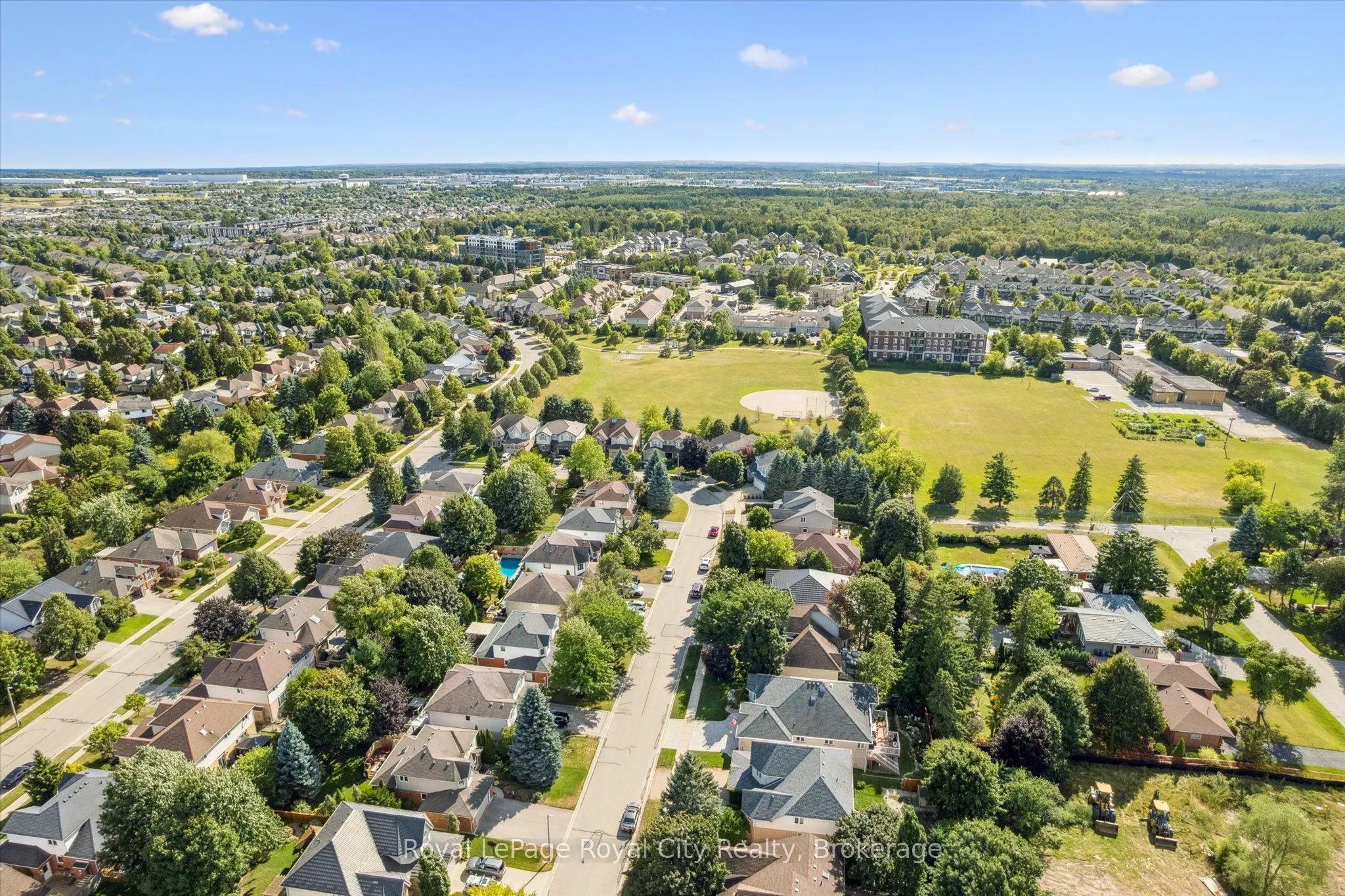 27 Oakridge Crescent