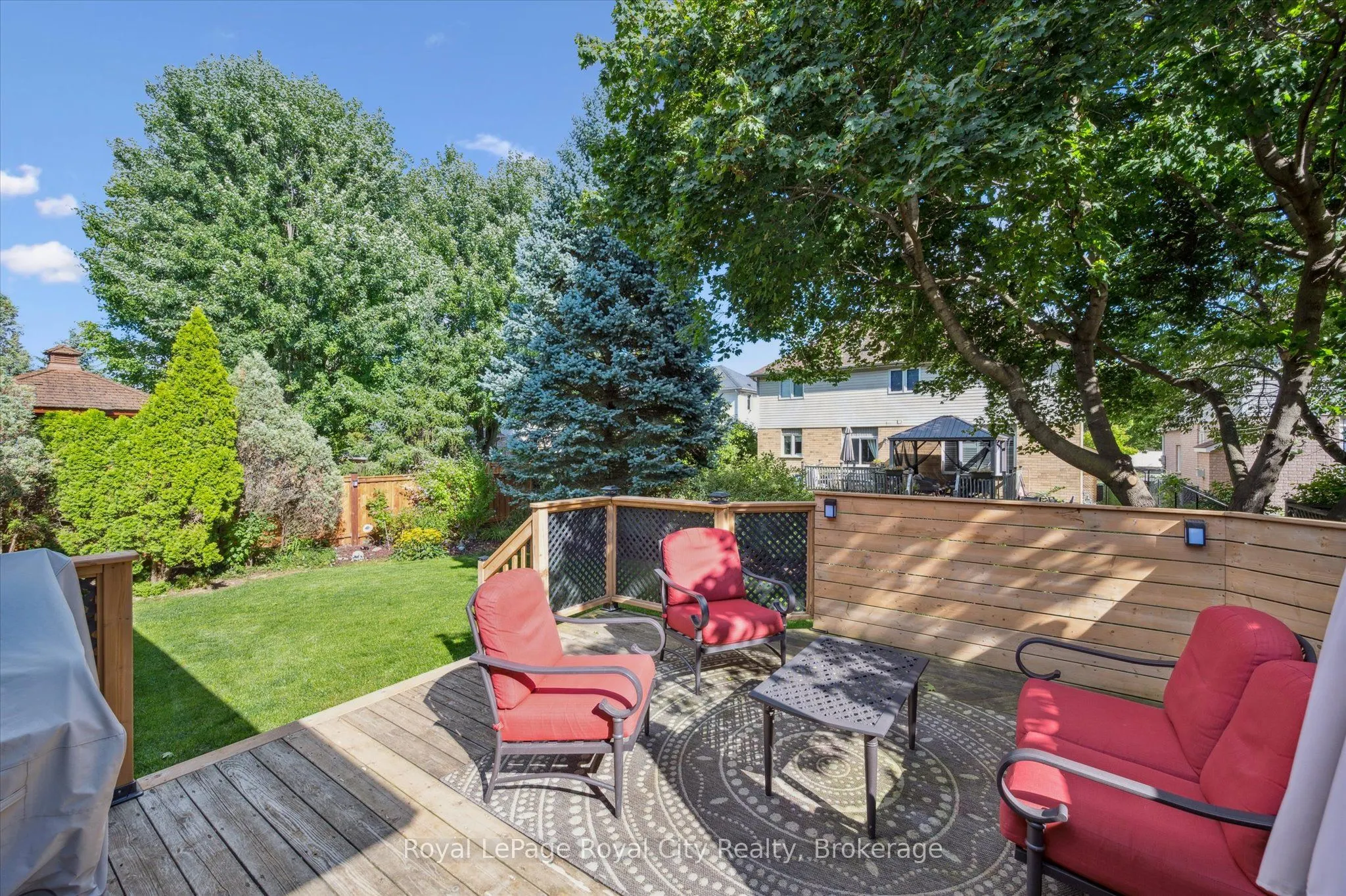27 Oakridge Crescent