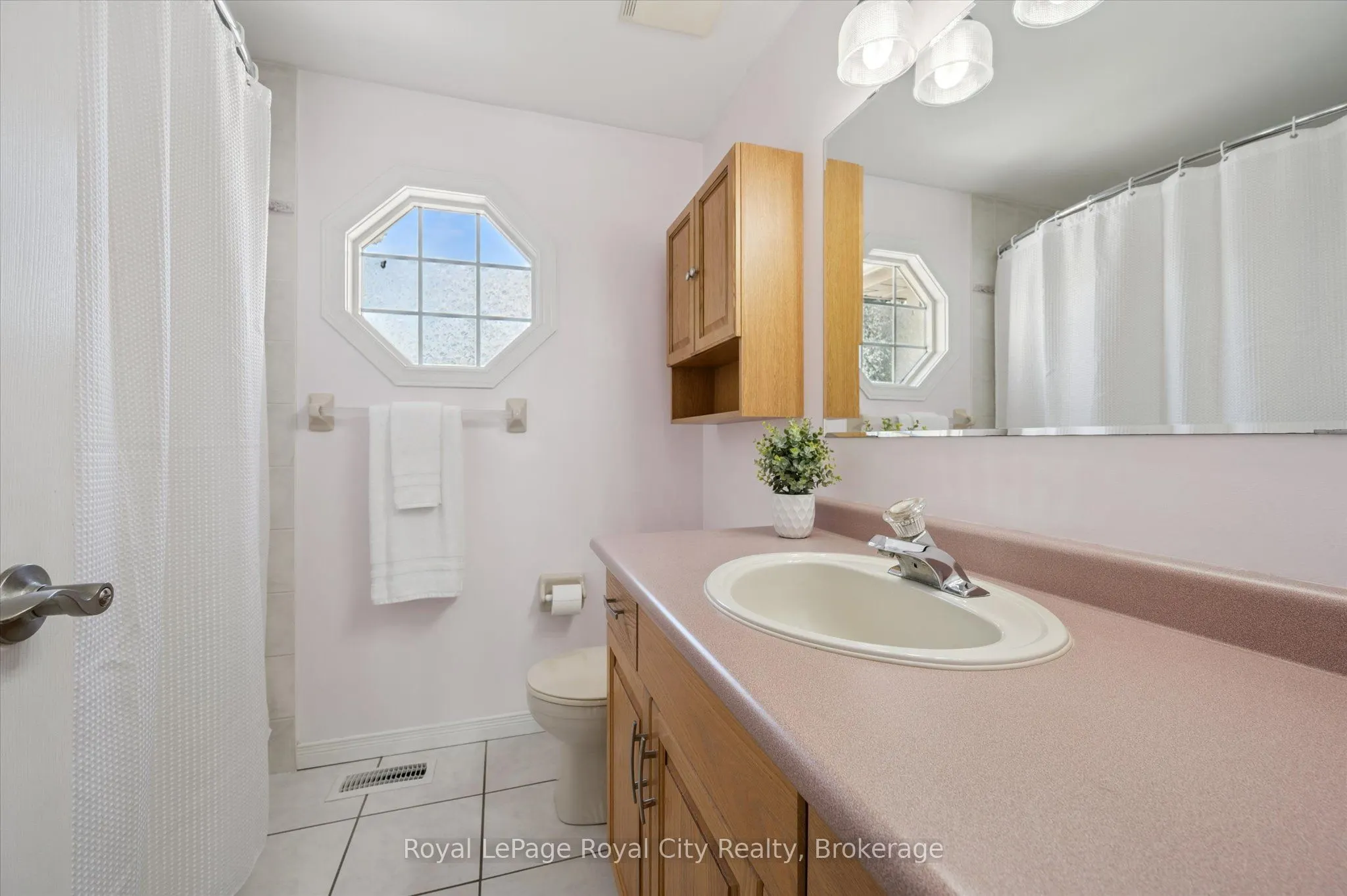 27 Oakridge Crescent