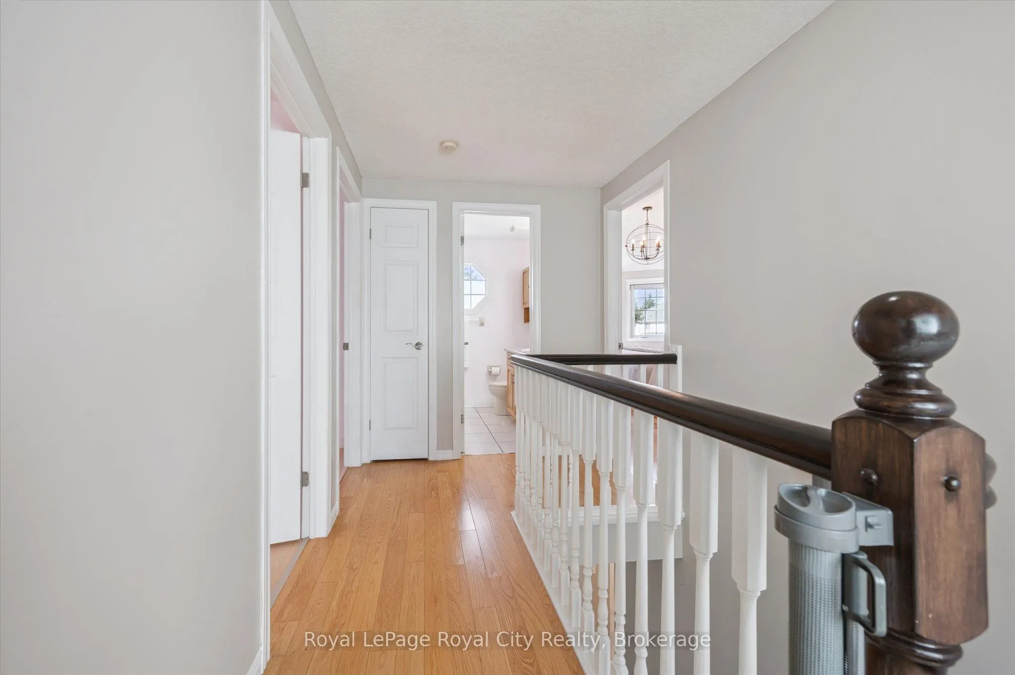 27 Oakridge Crescent