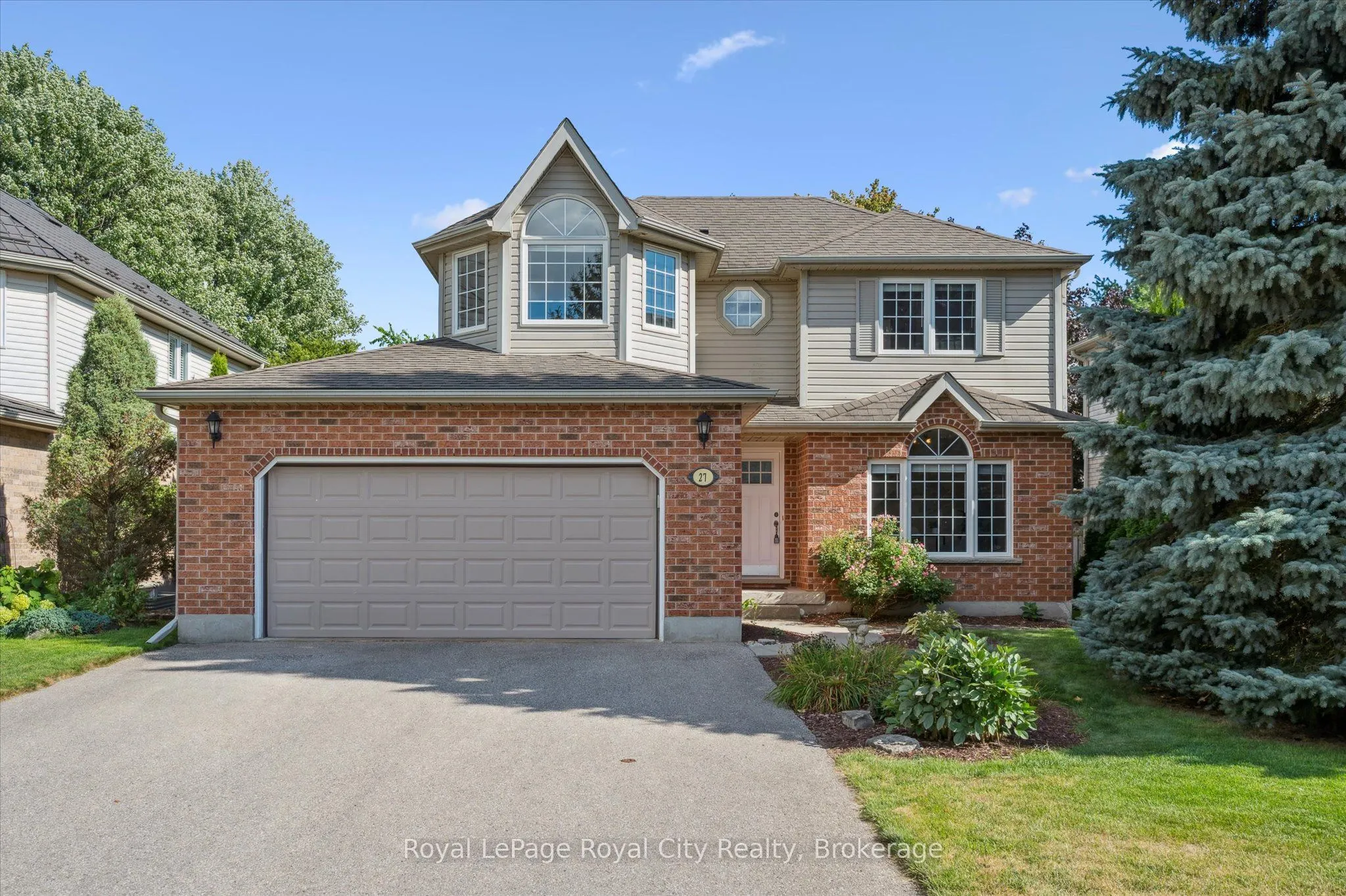 27 Oakridge Crescent
