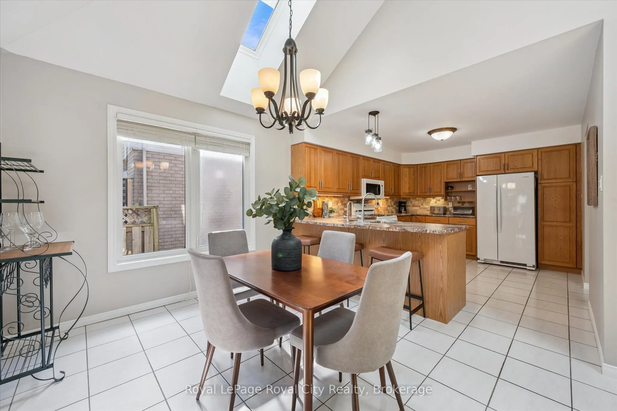 27 Oakridge Crescent