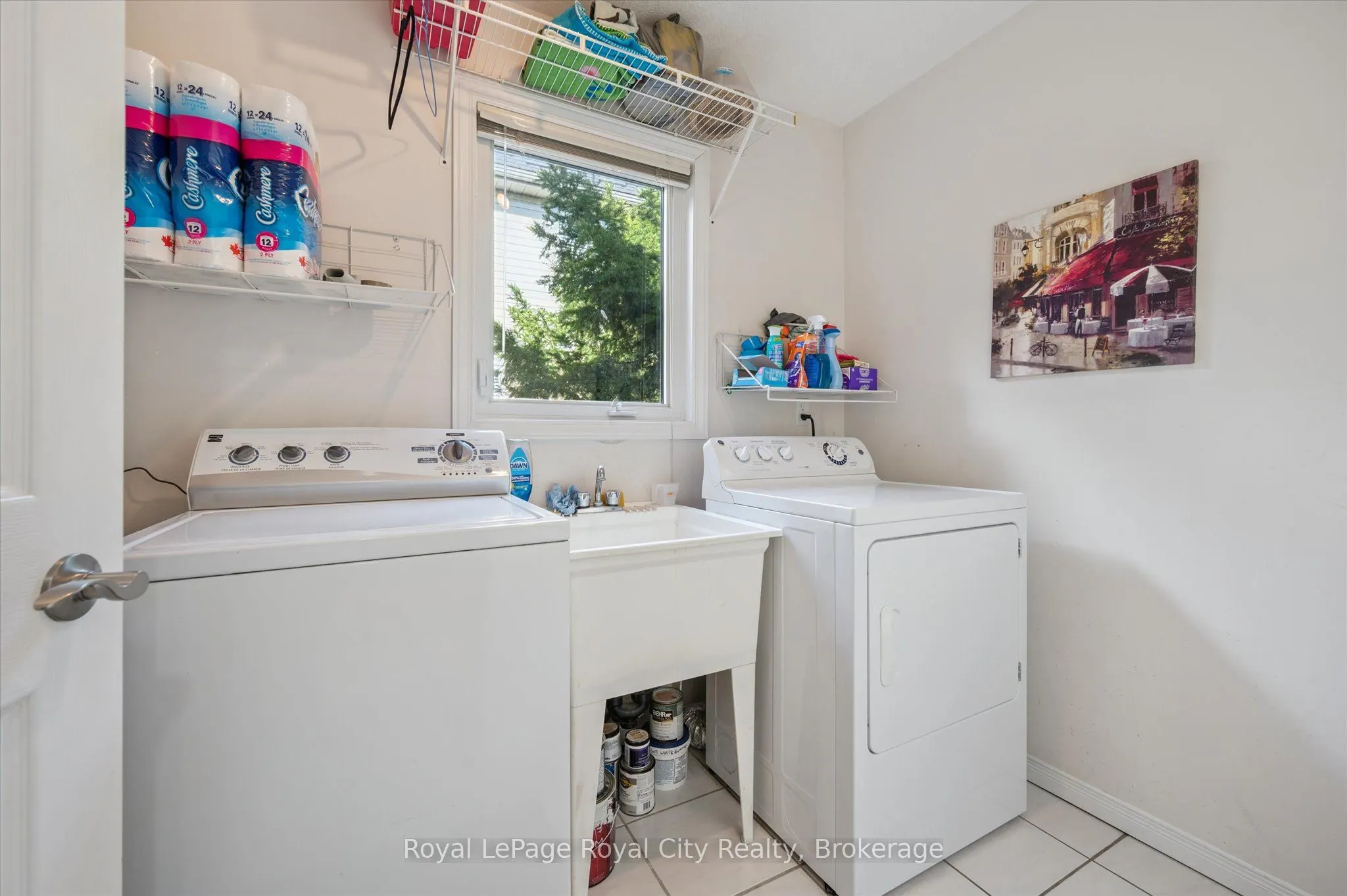 27 Oakridge Crescent