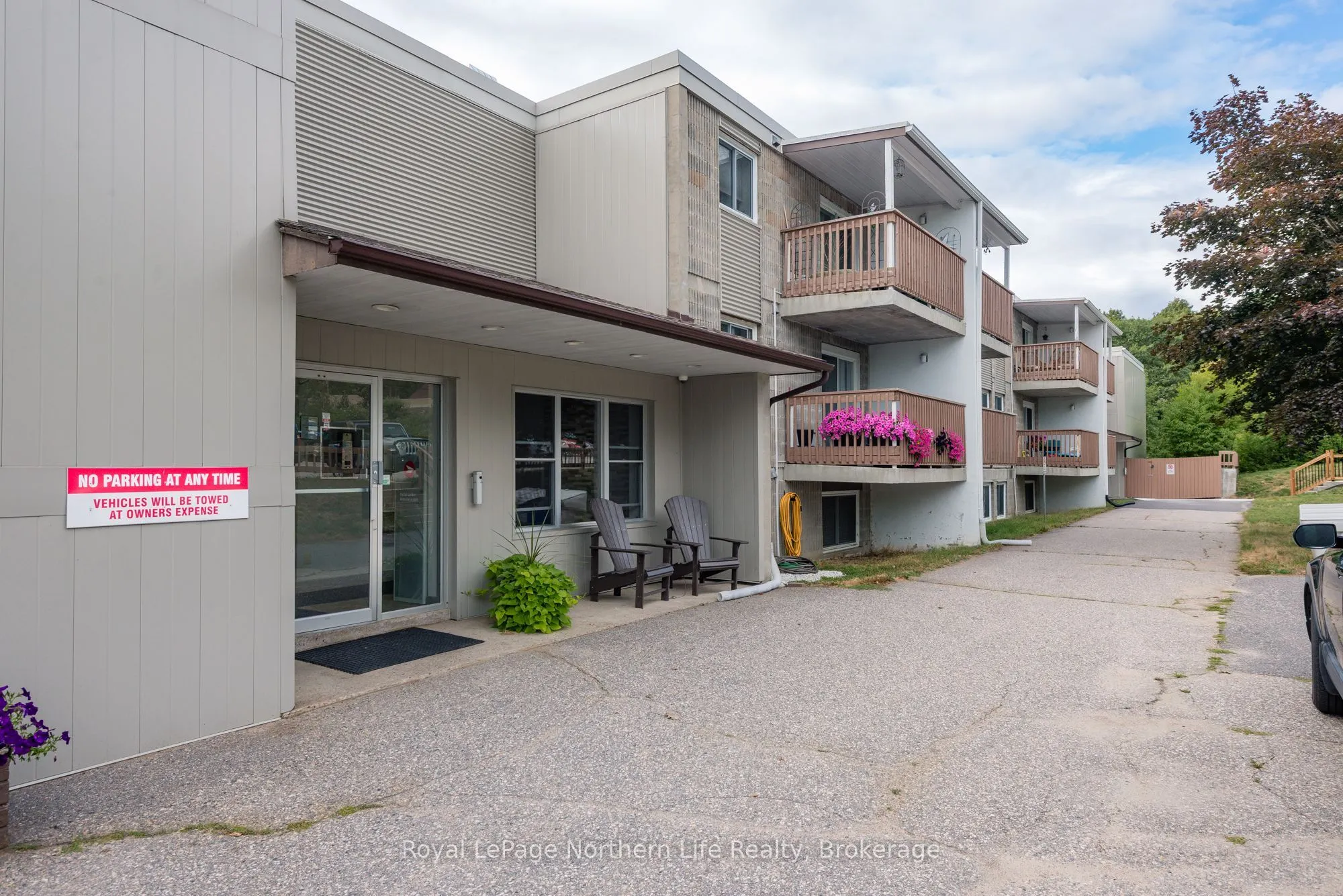 213 Leonard Street, #110