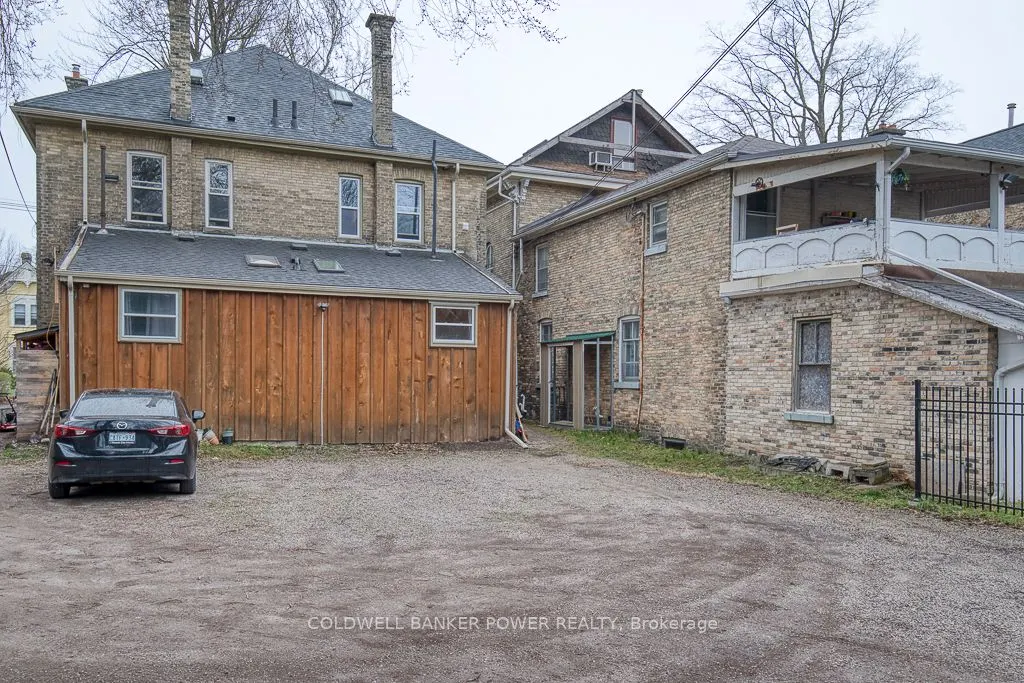 482 Princess Avenue