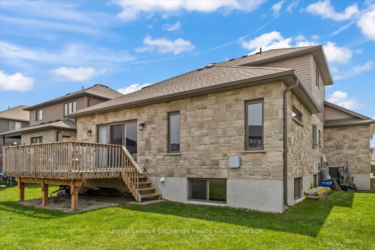 383 Northport Drive