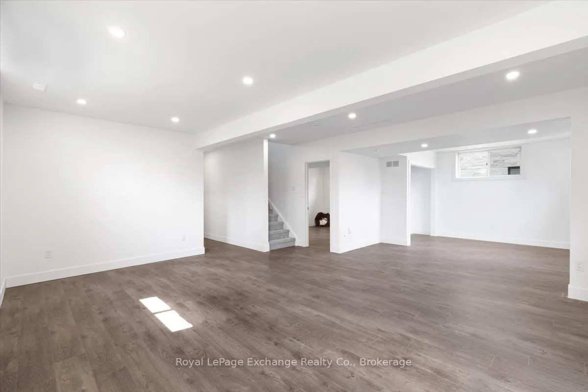 383 Northport Drive