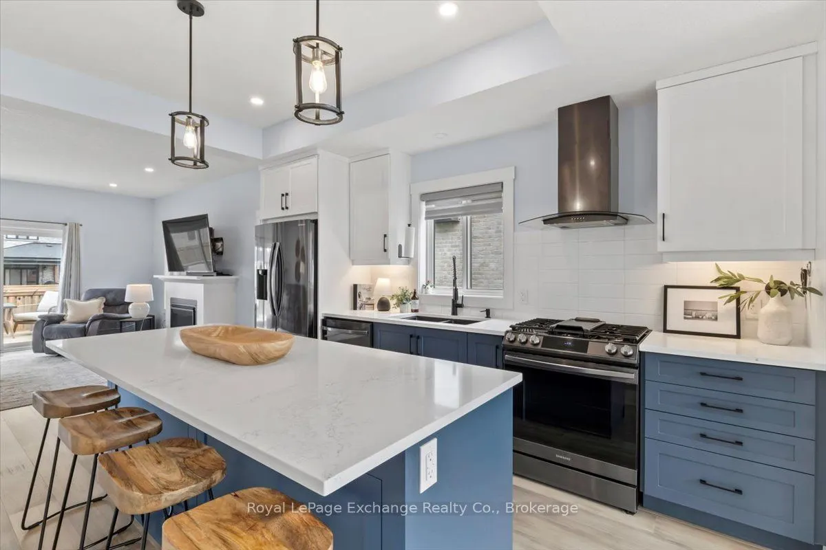 383 Northport Drive
