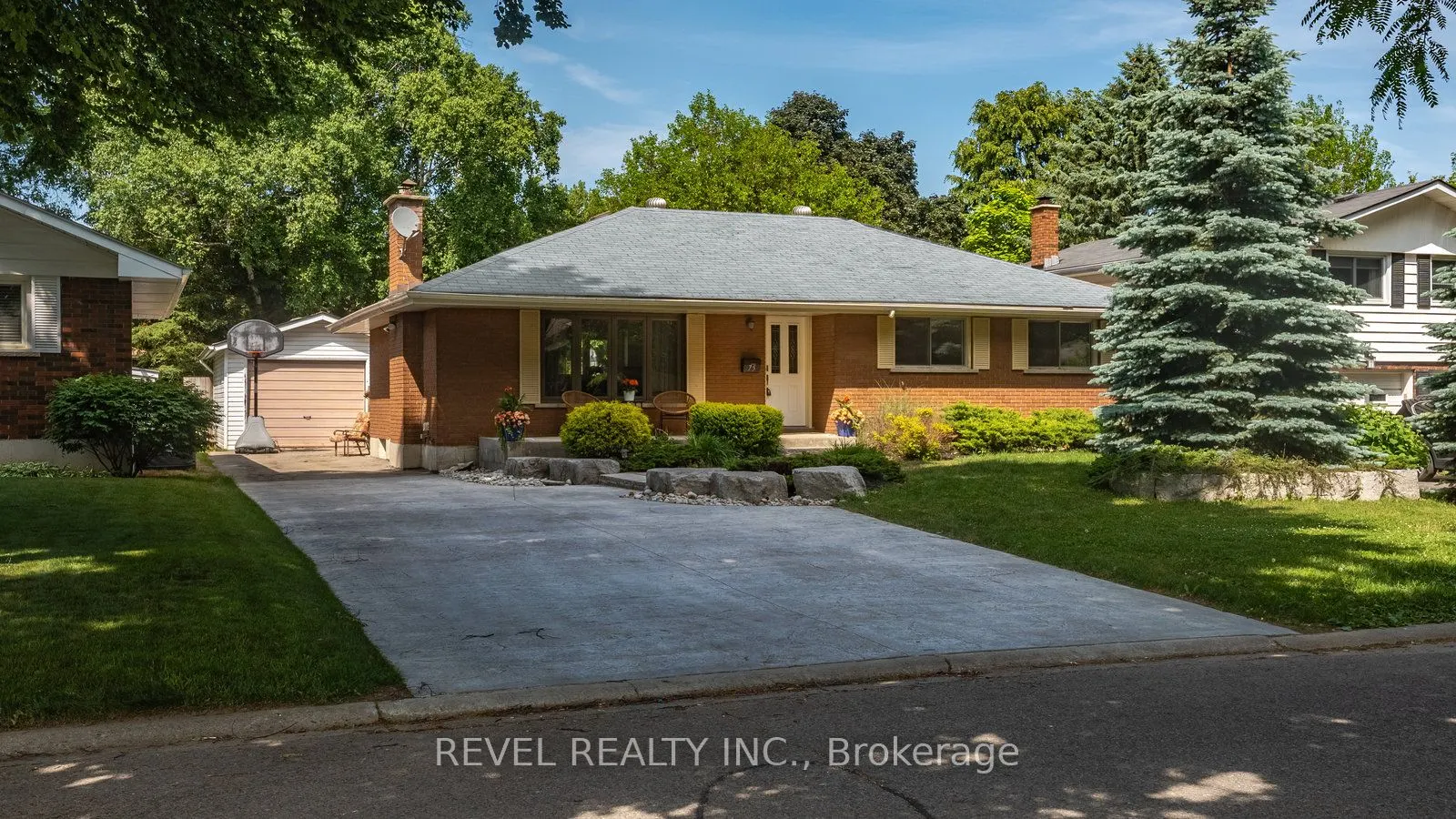 75 Pusey Boulevard