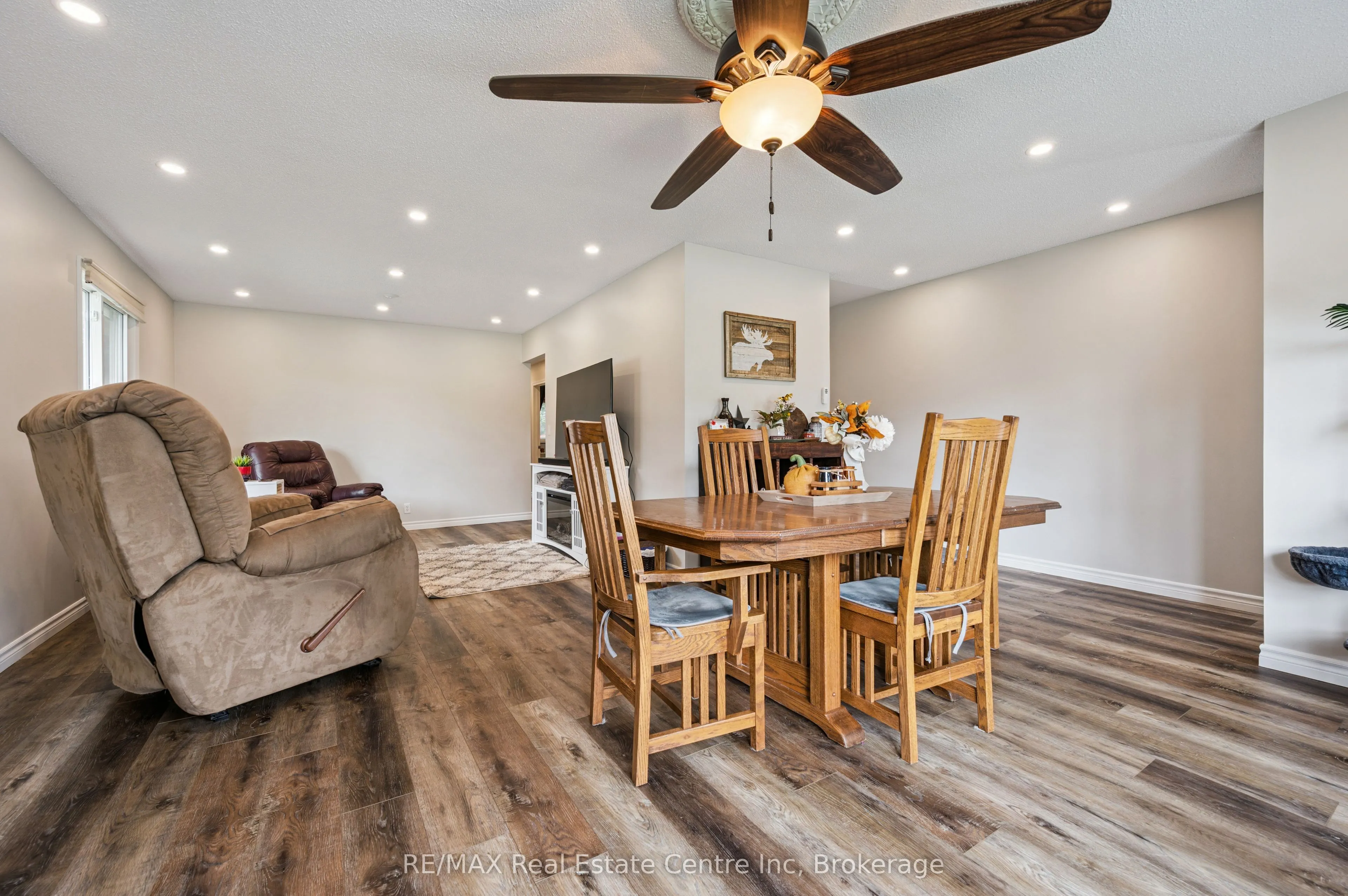 7 Eastview Drive