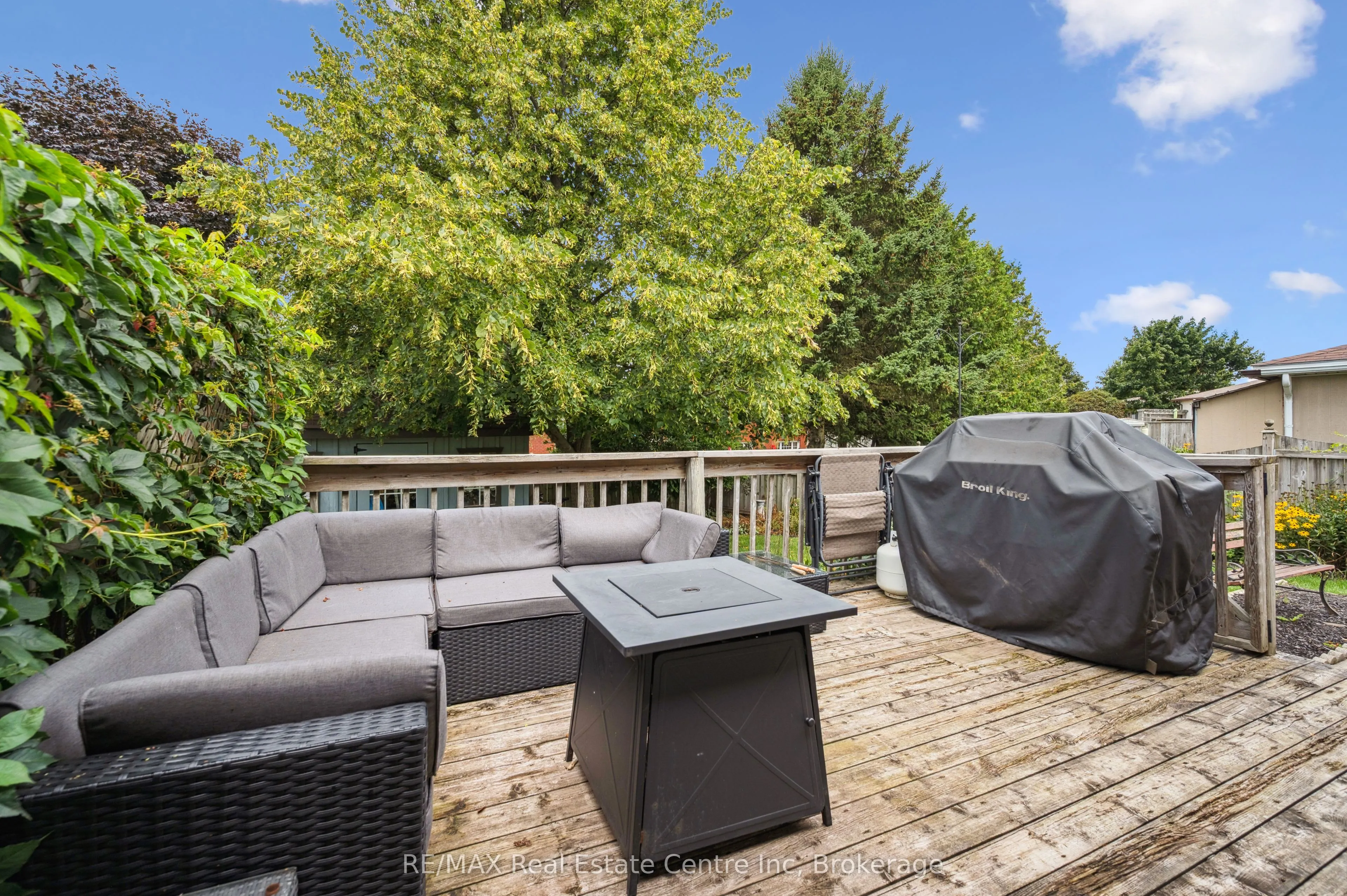 7 Eastview Drive
