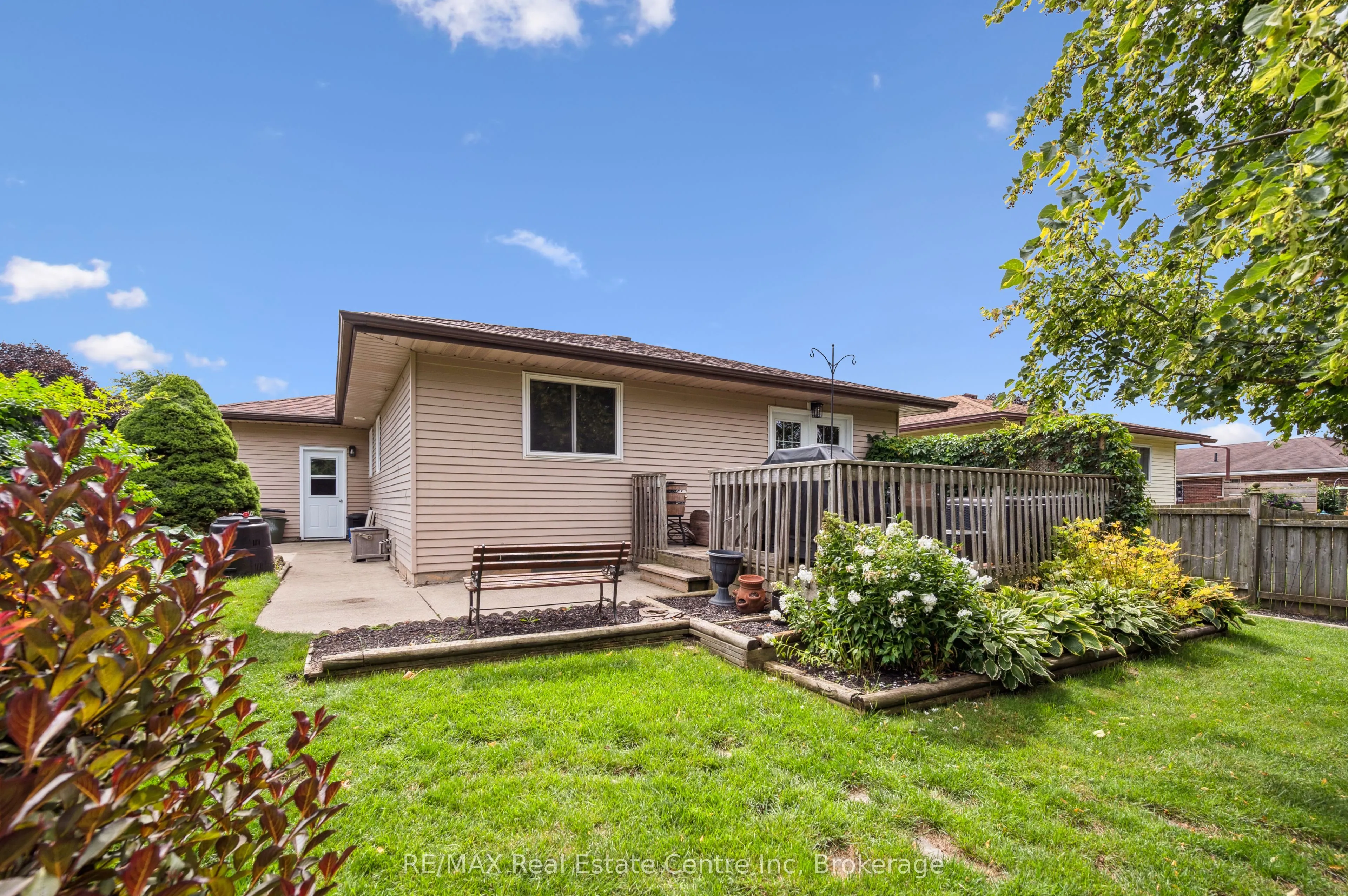 7 Eastview Drive