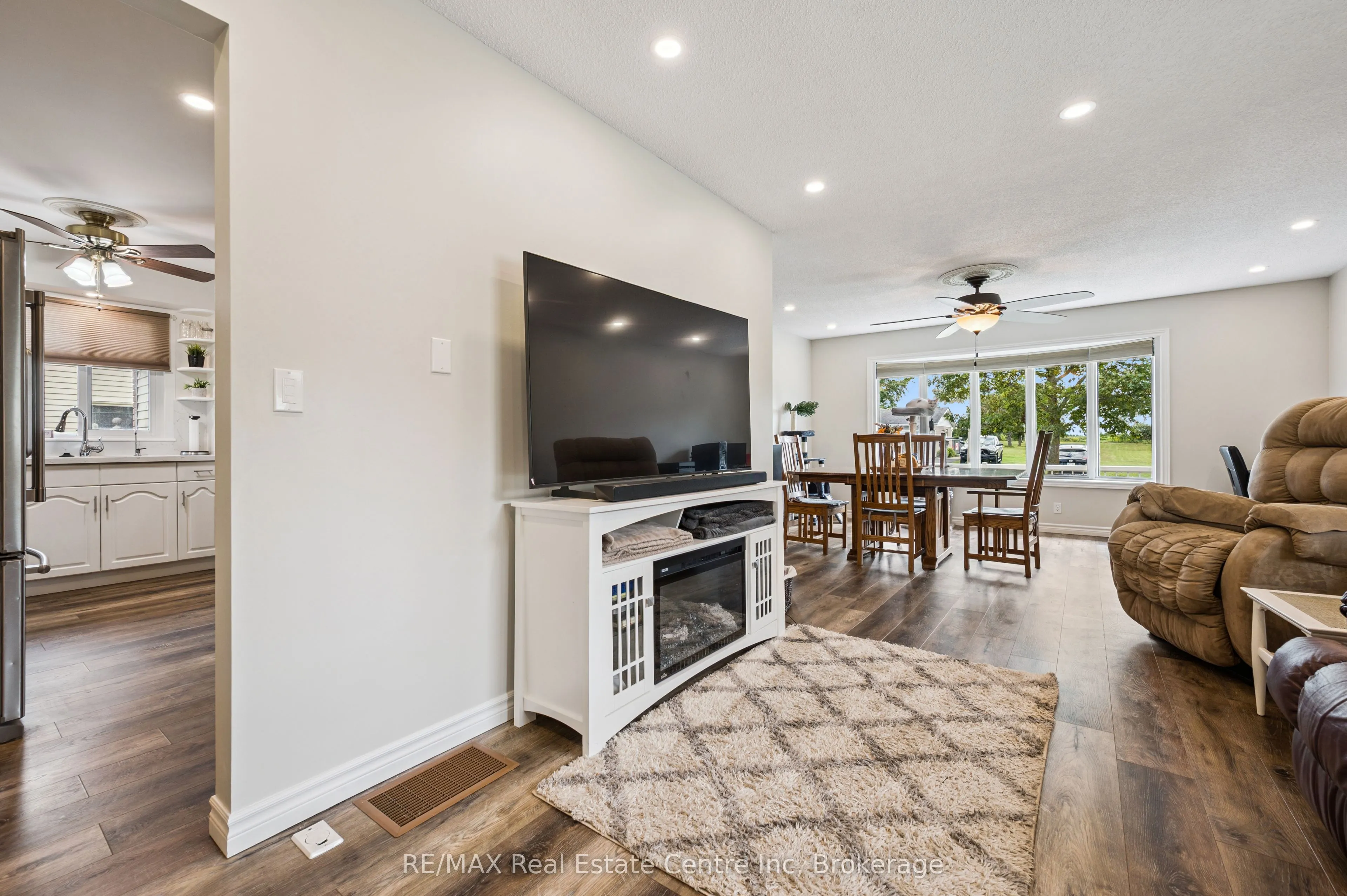7 Eastview Drive