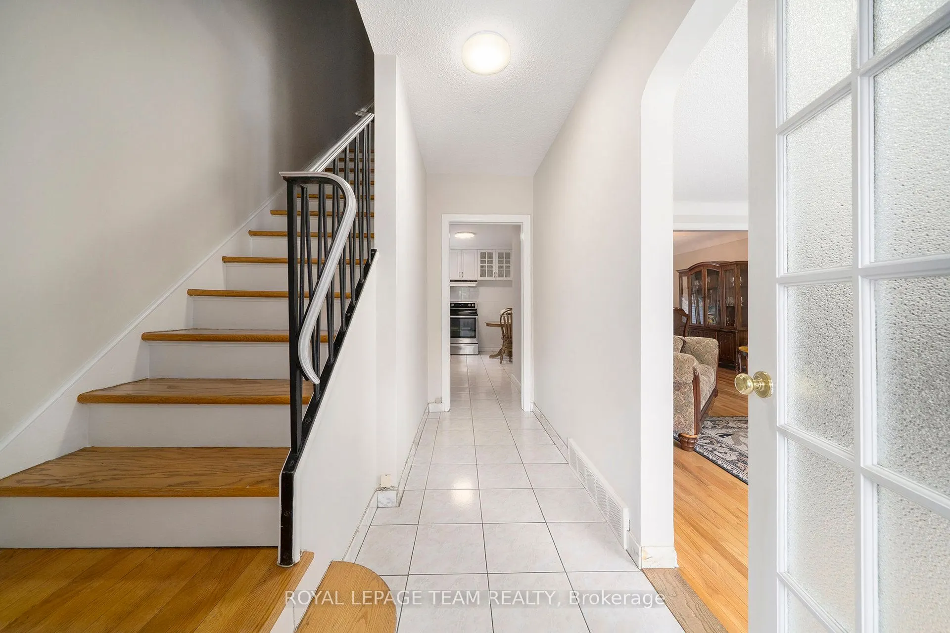 367 Ravenhill Avenue