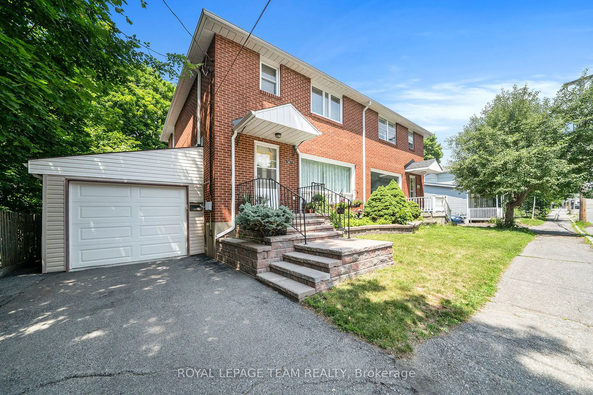 367 Ravenhill Avenue