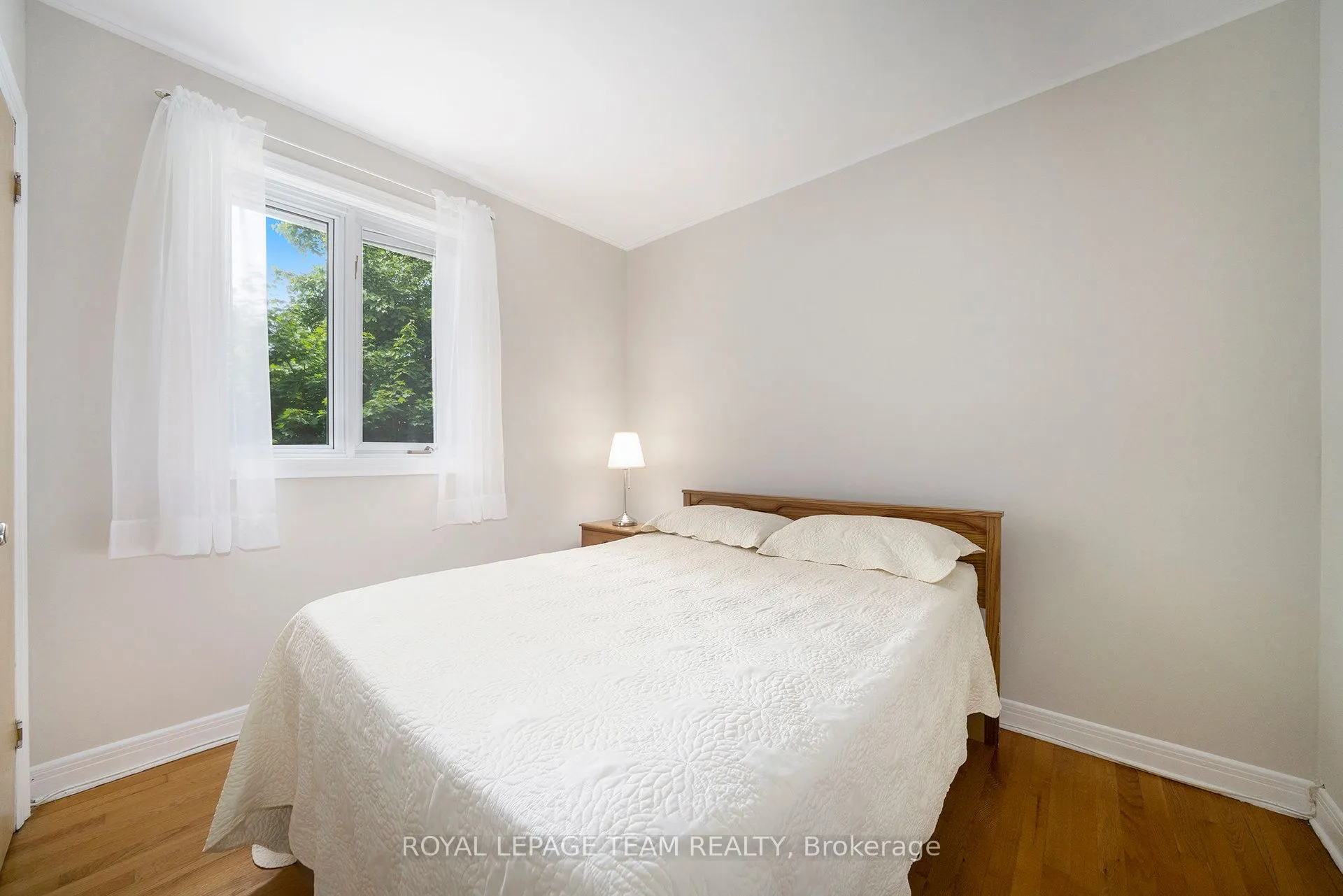 367 Ravenhill Avenue