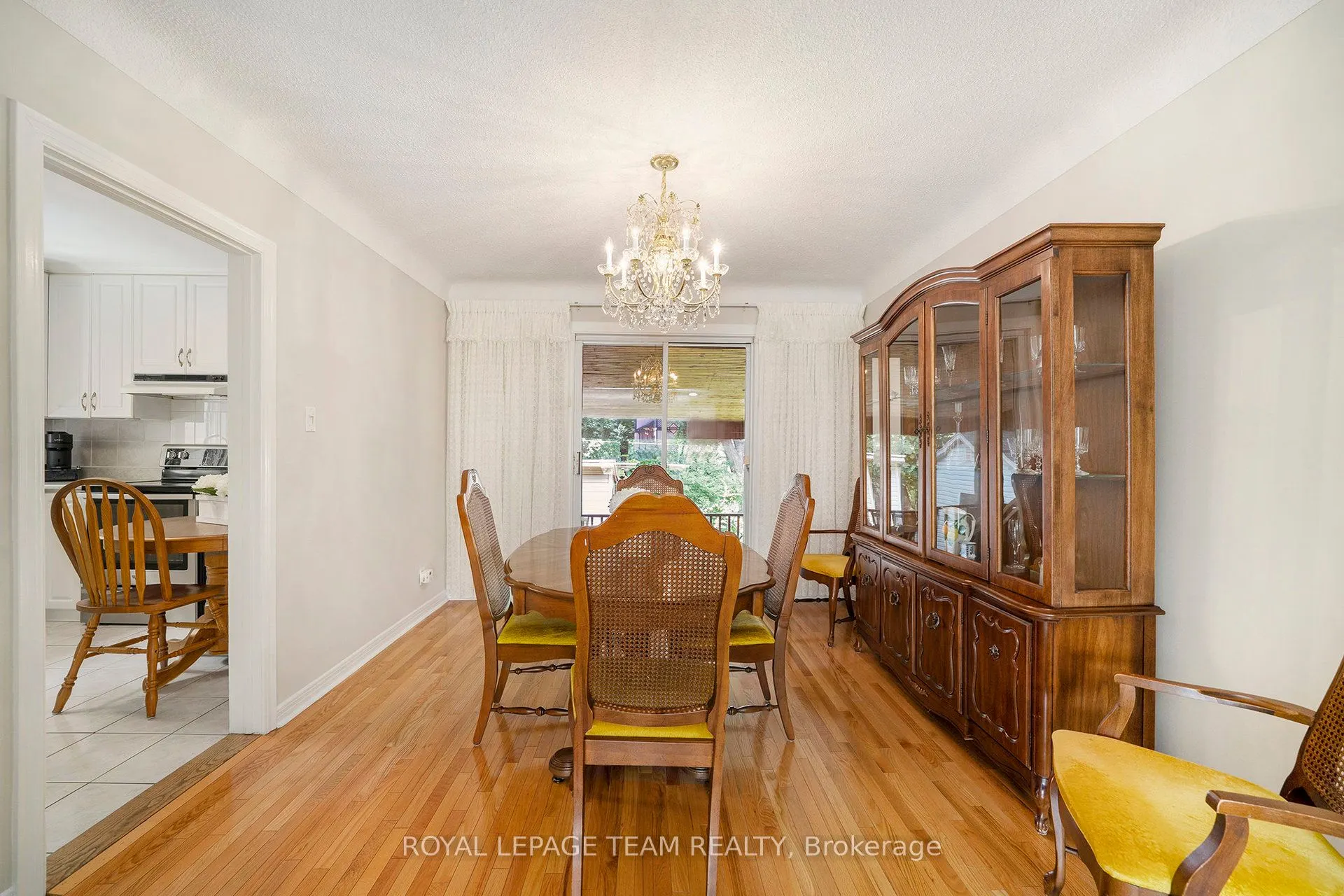 367 Ravenhill Avenue