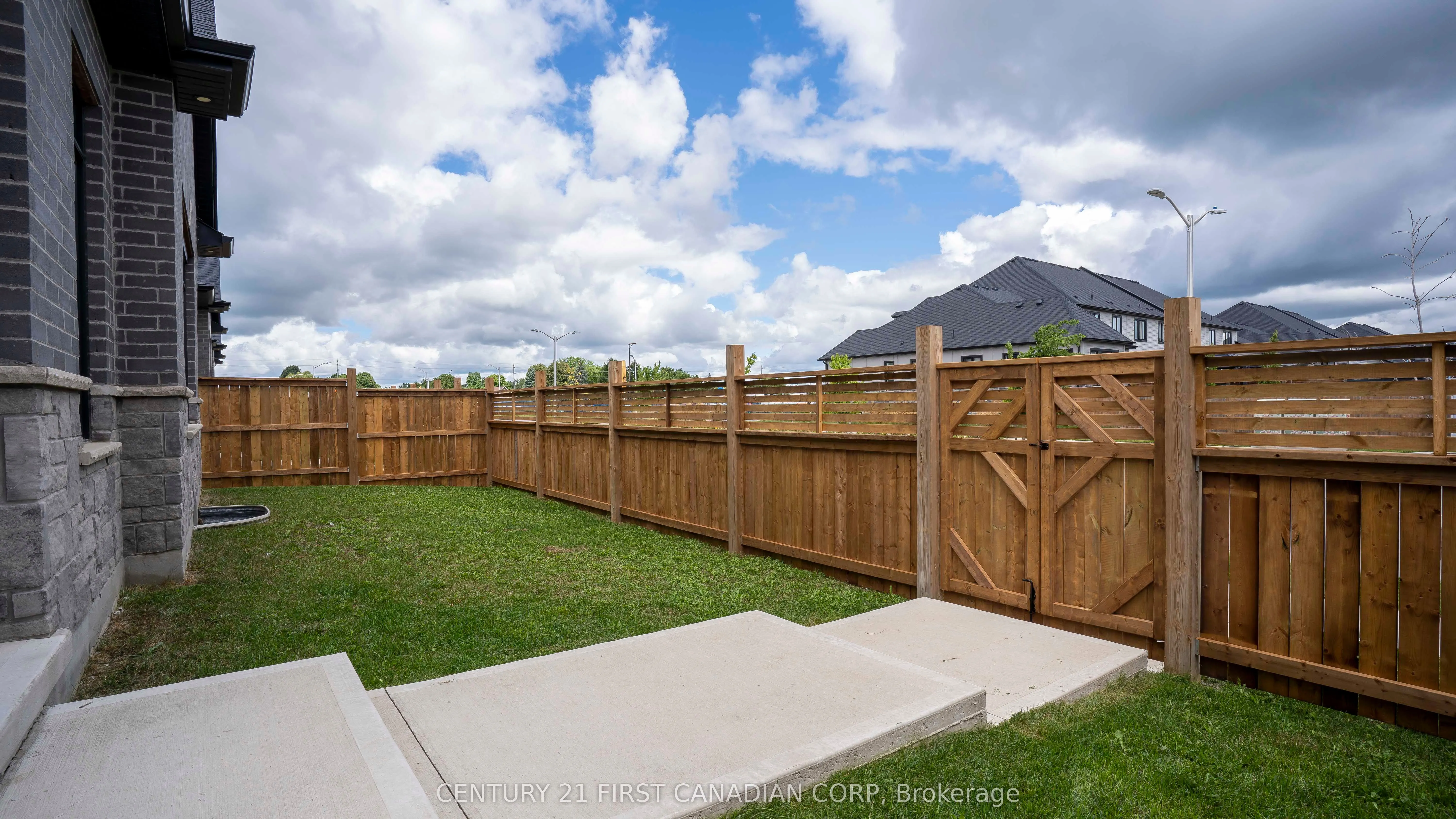 383 Daventry Way, #25