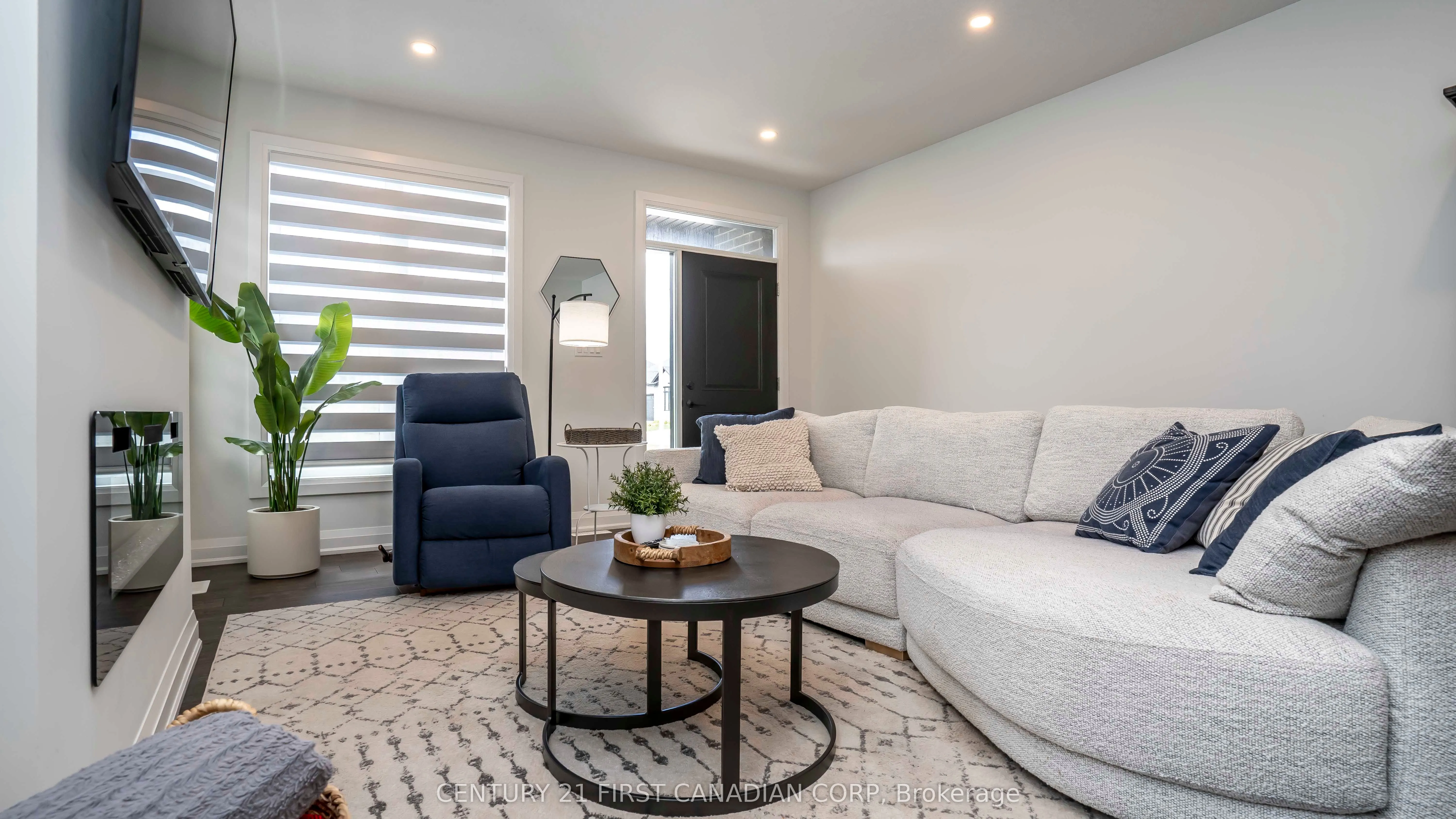 383 Daventry Way, #25