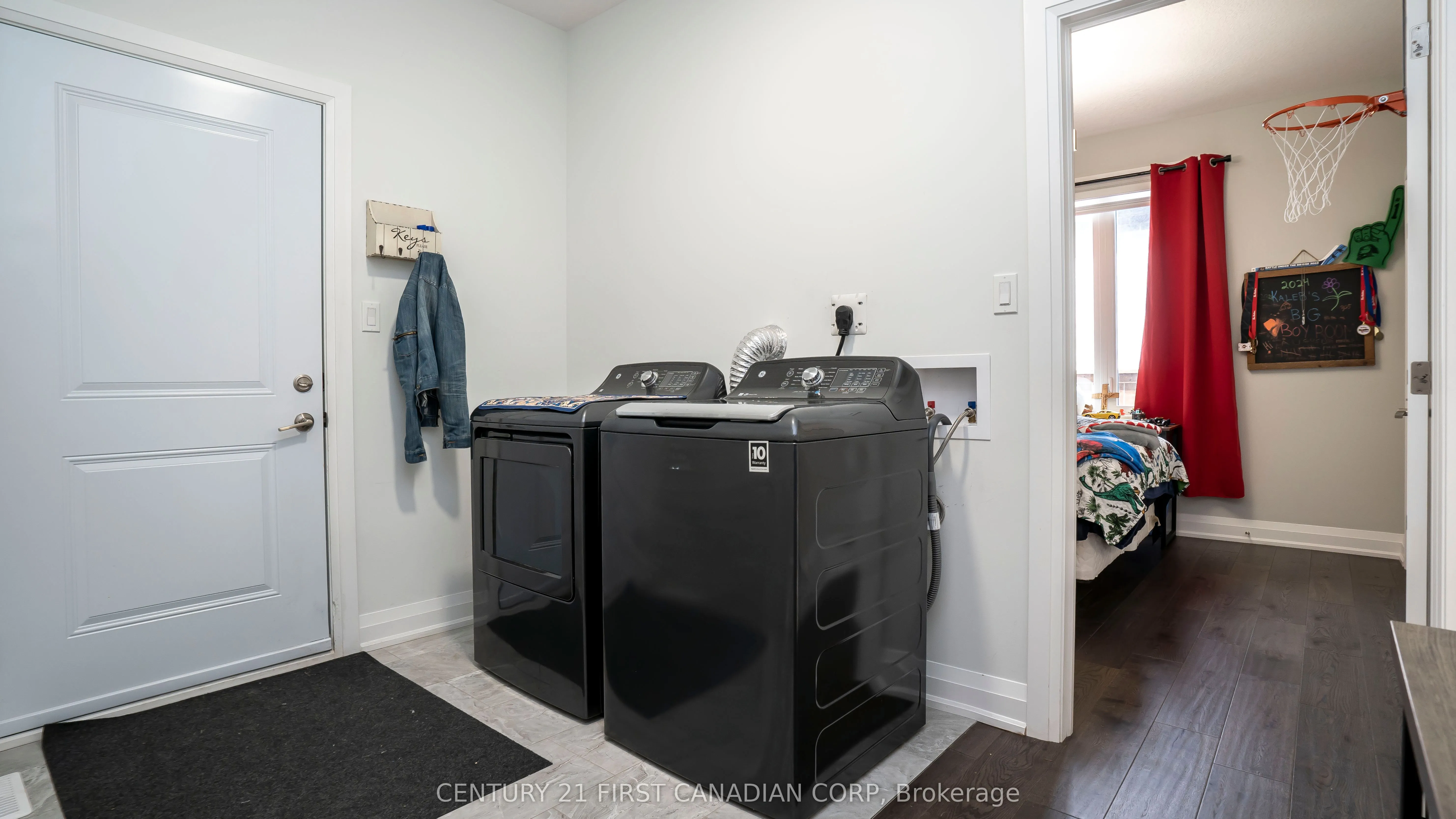 383 Daventry Way, #25