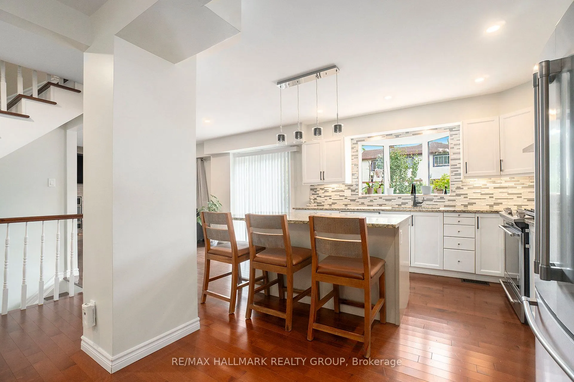 11 Ellisson Way