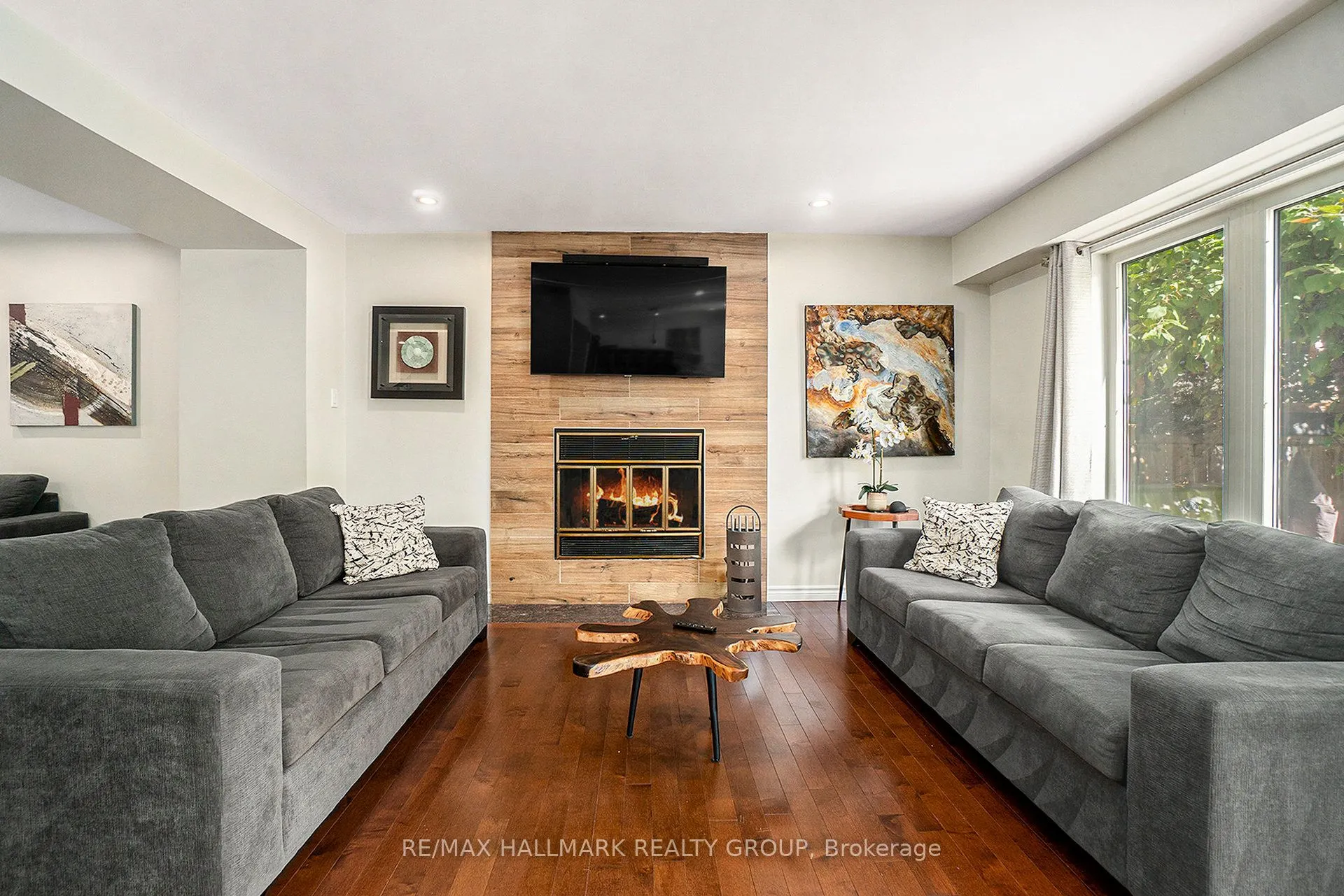 11 Ellisson Way