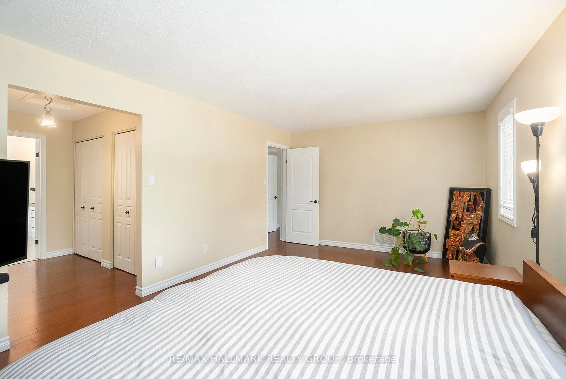 11 Ellisson Way
