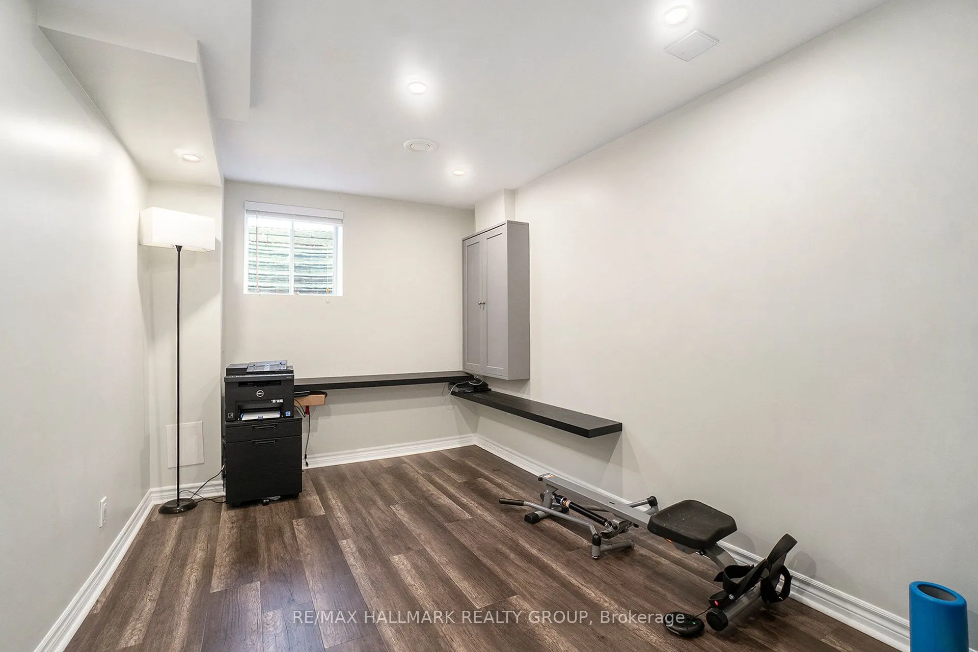 11 Ellisson Way