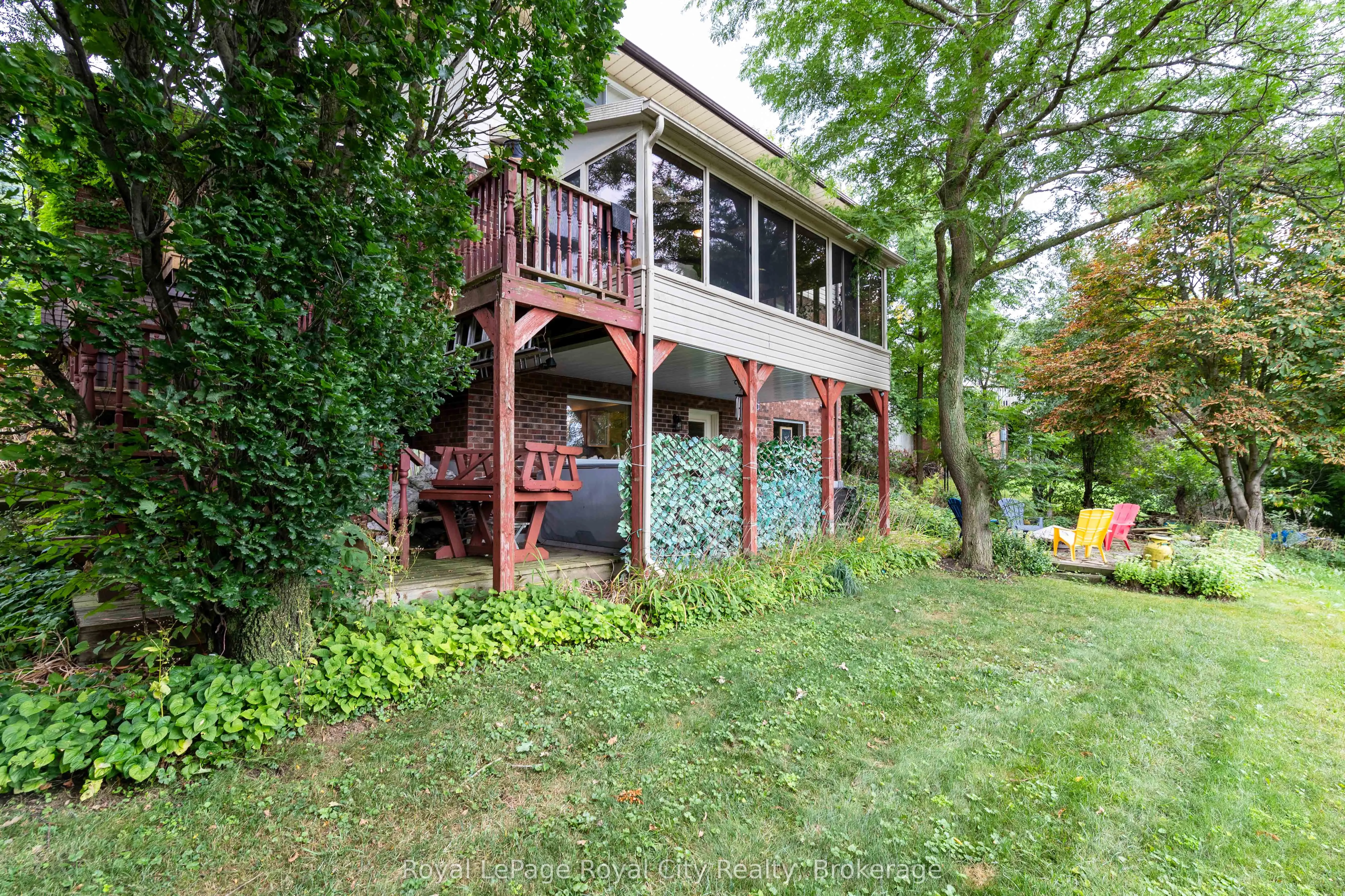 365 Wellington Street