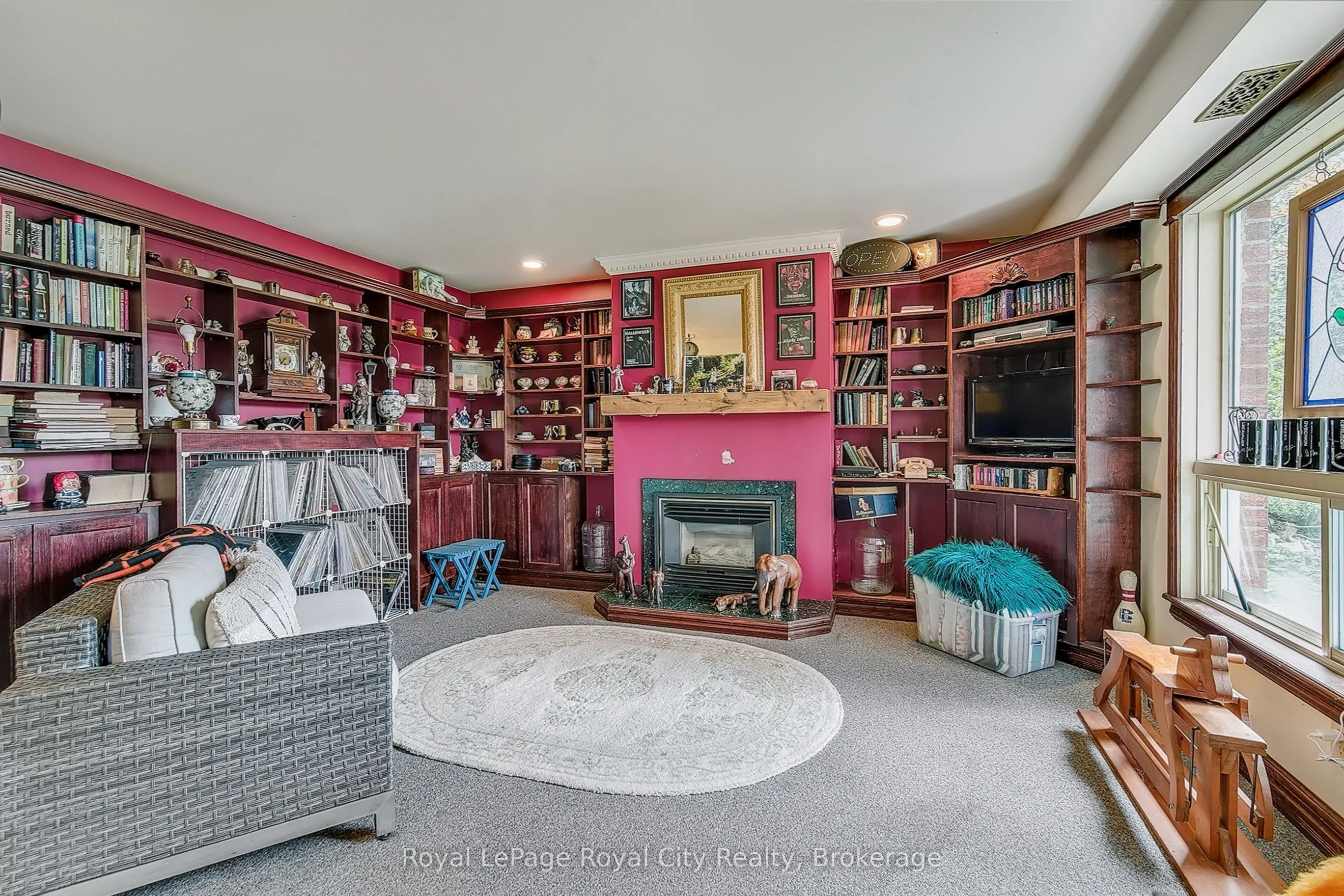 365 Wellington Street