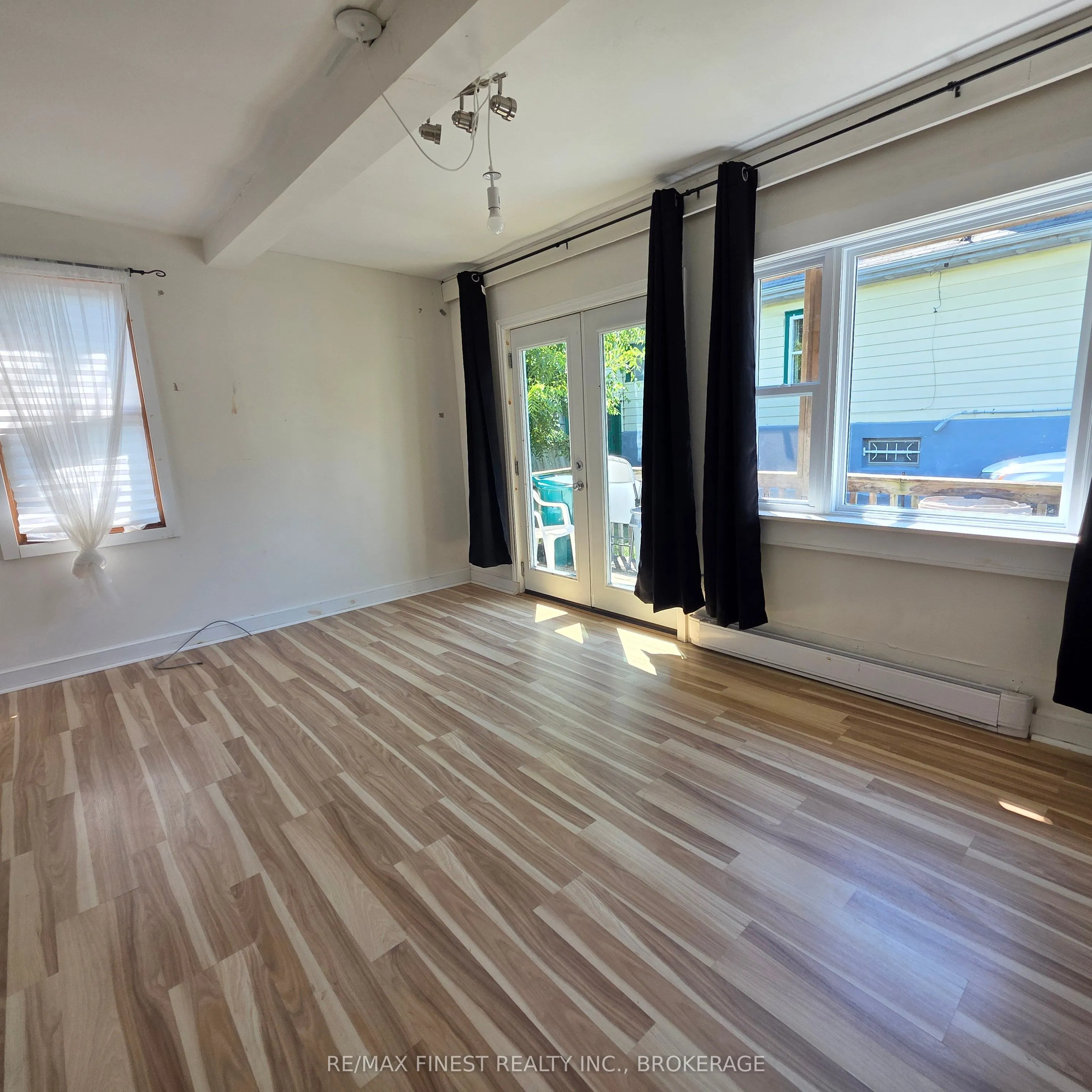 606 Brock Street