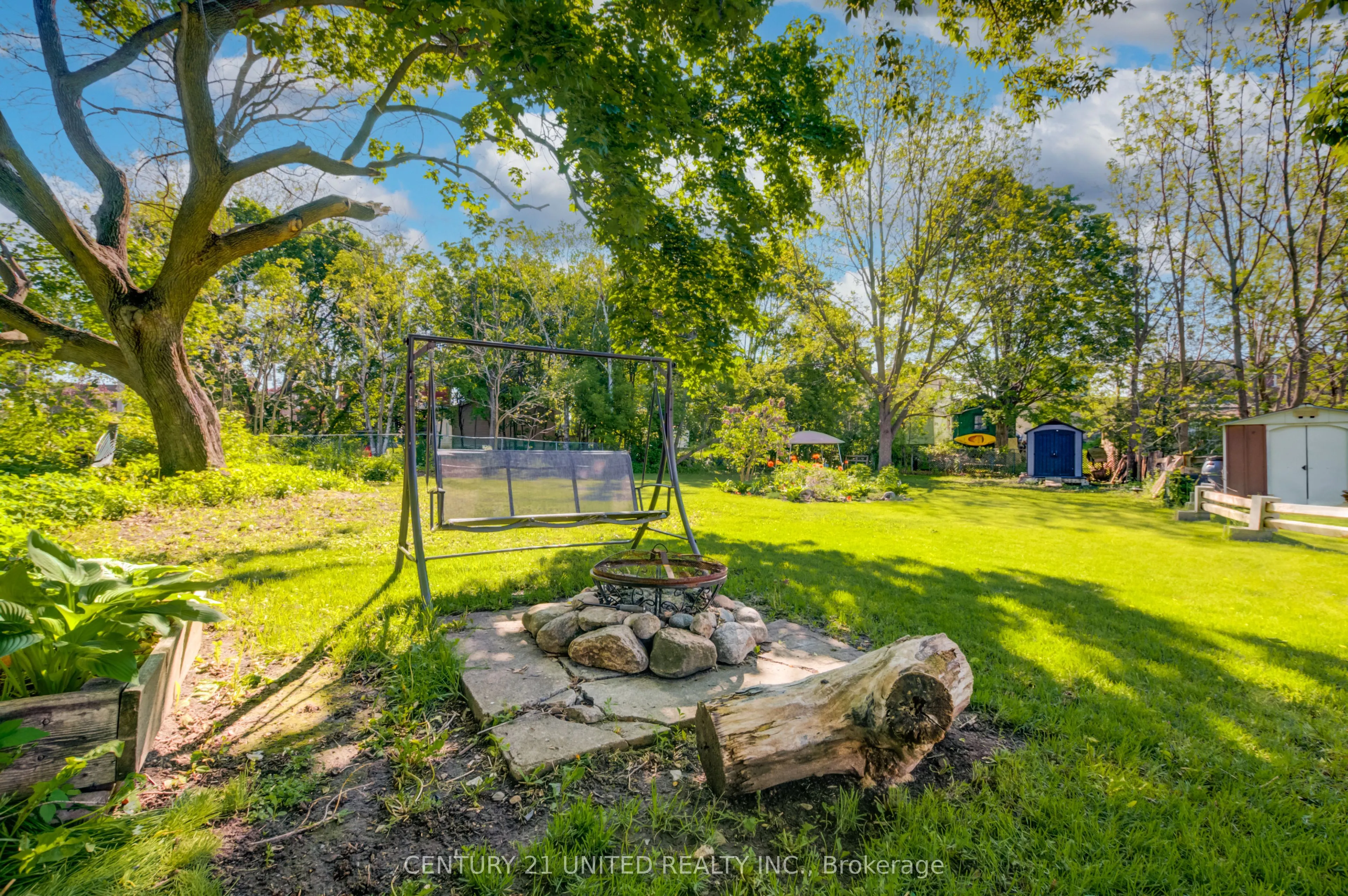 39 Raglan Street S