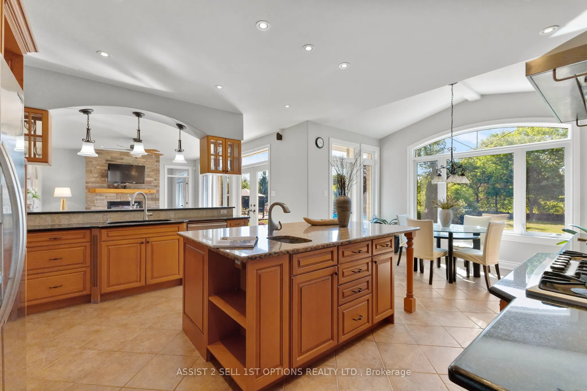 6370 Deer Valley Crescent