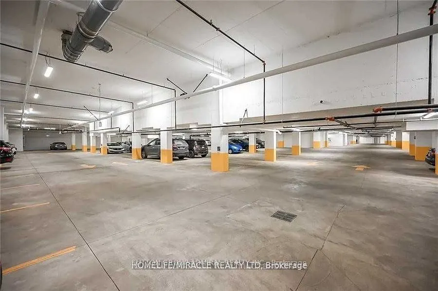 2750 King Street E, #213