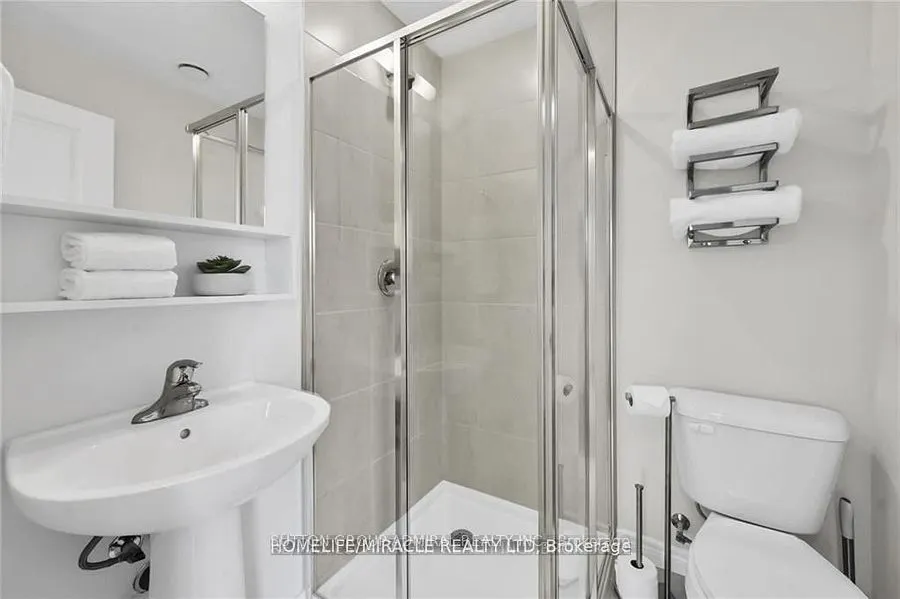 2750 King Street E, #213