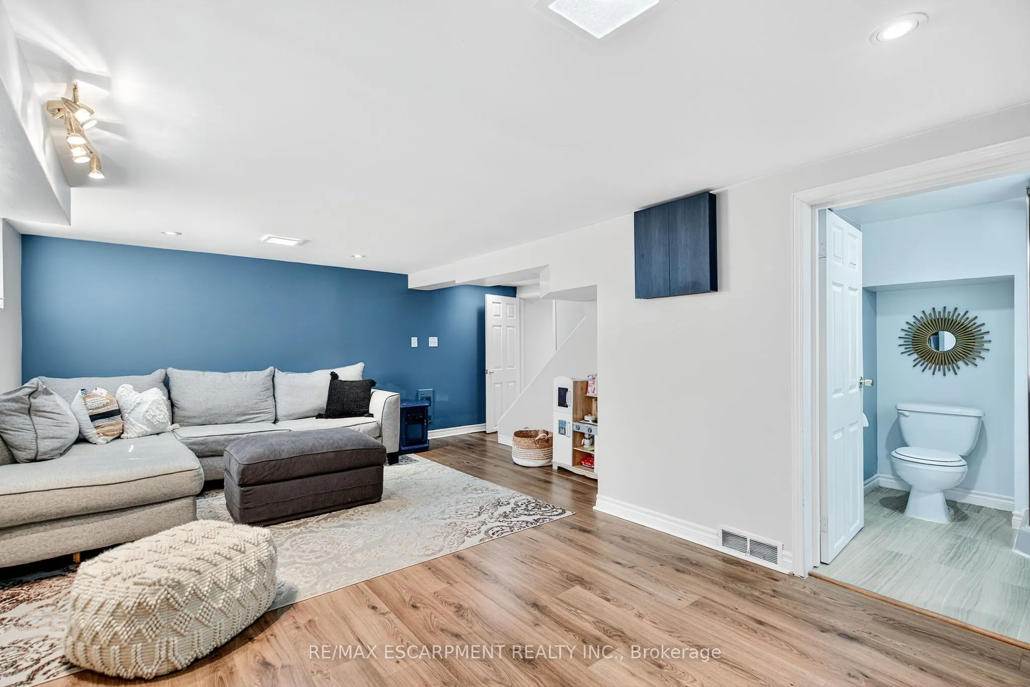 131 ROSEDALE Avenue