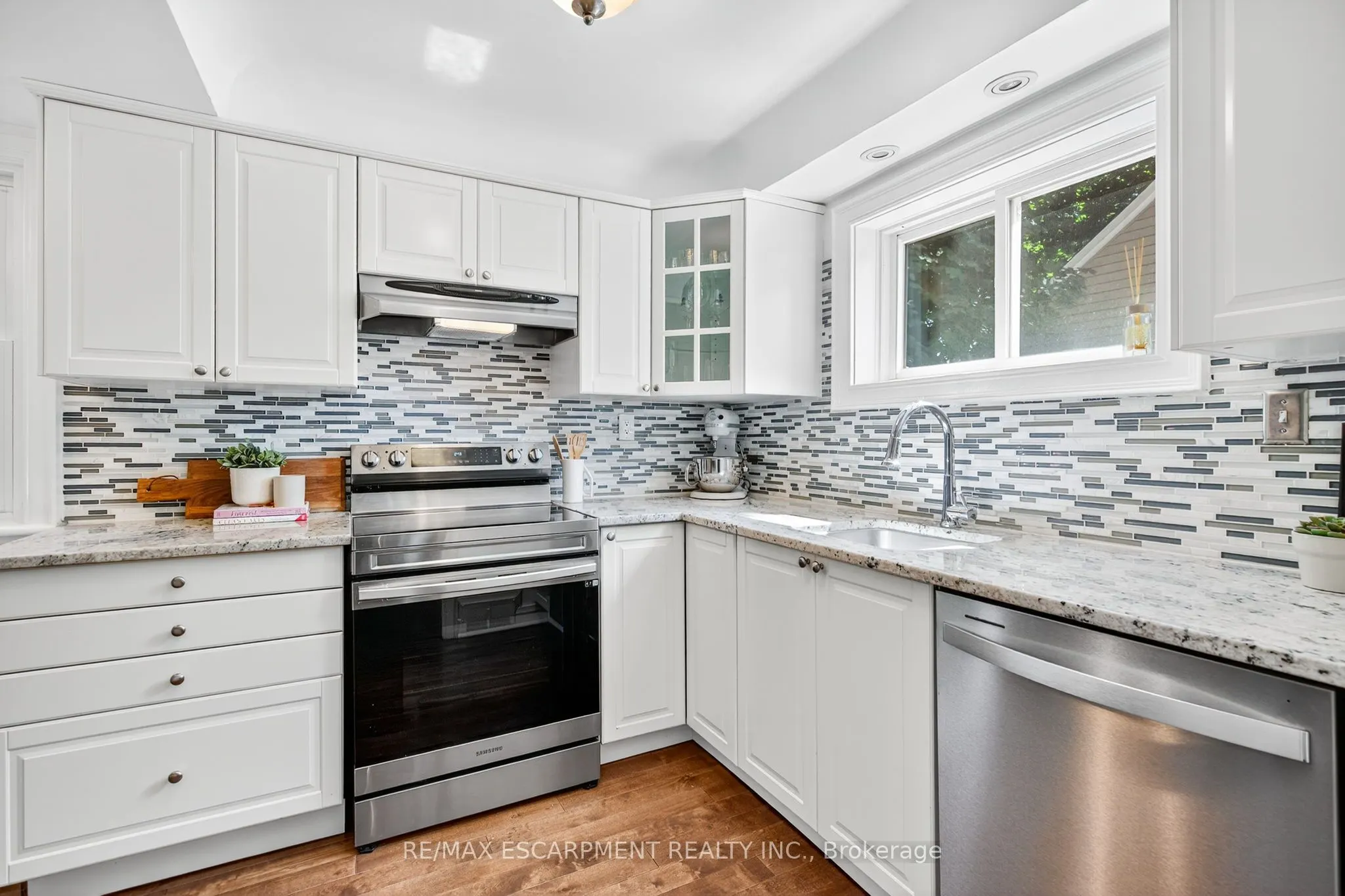131 ROSEDALE Avenue