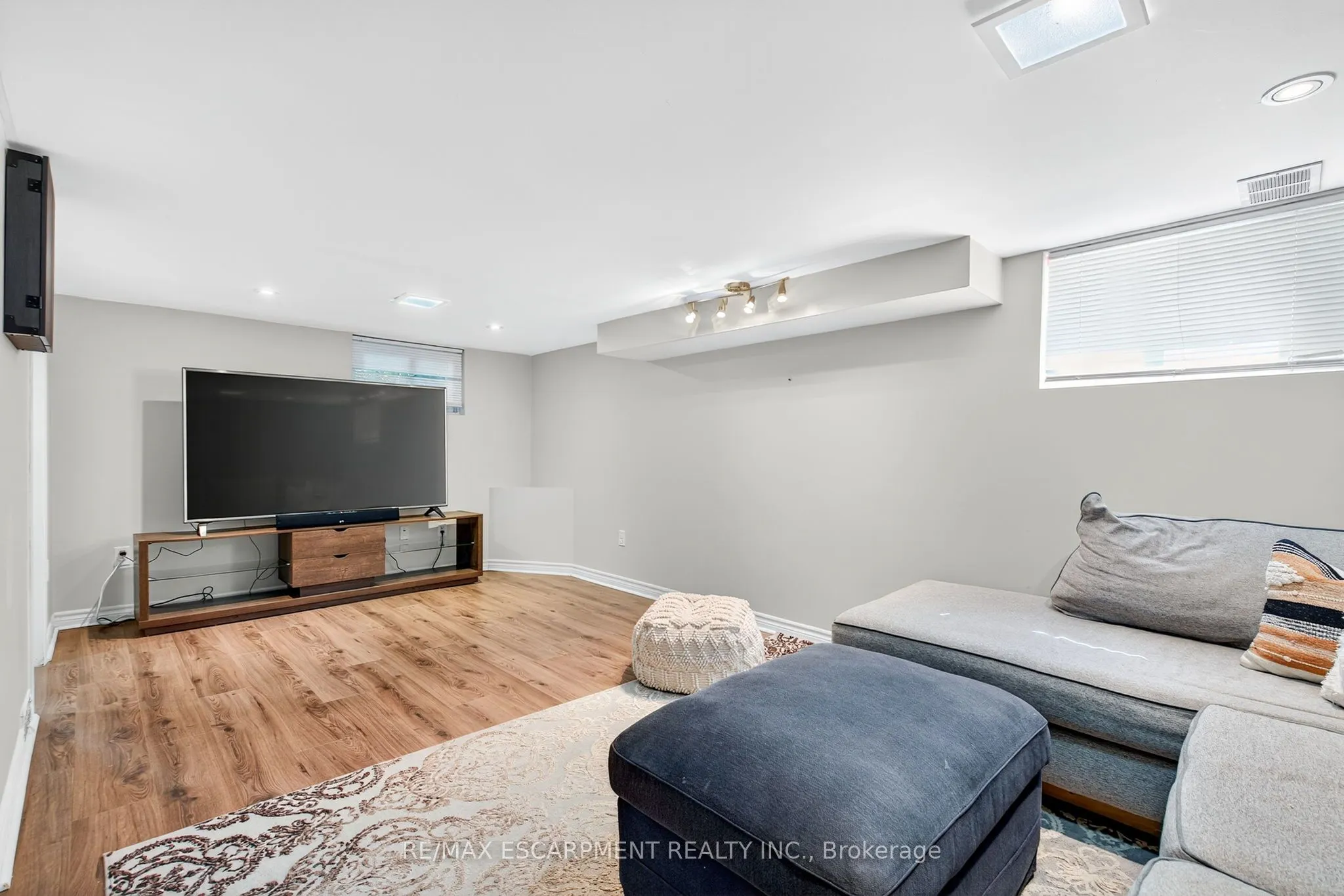 131 ROSEDALE Avenue